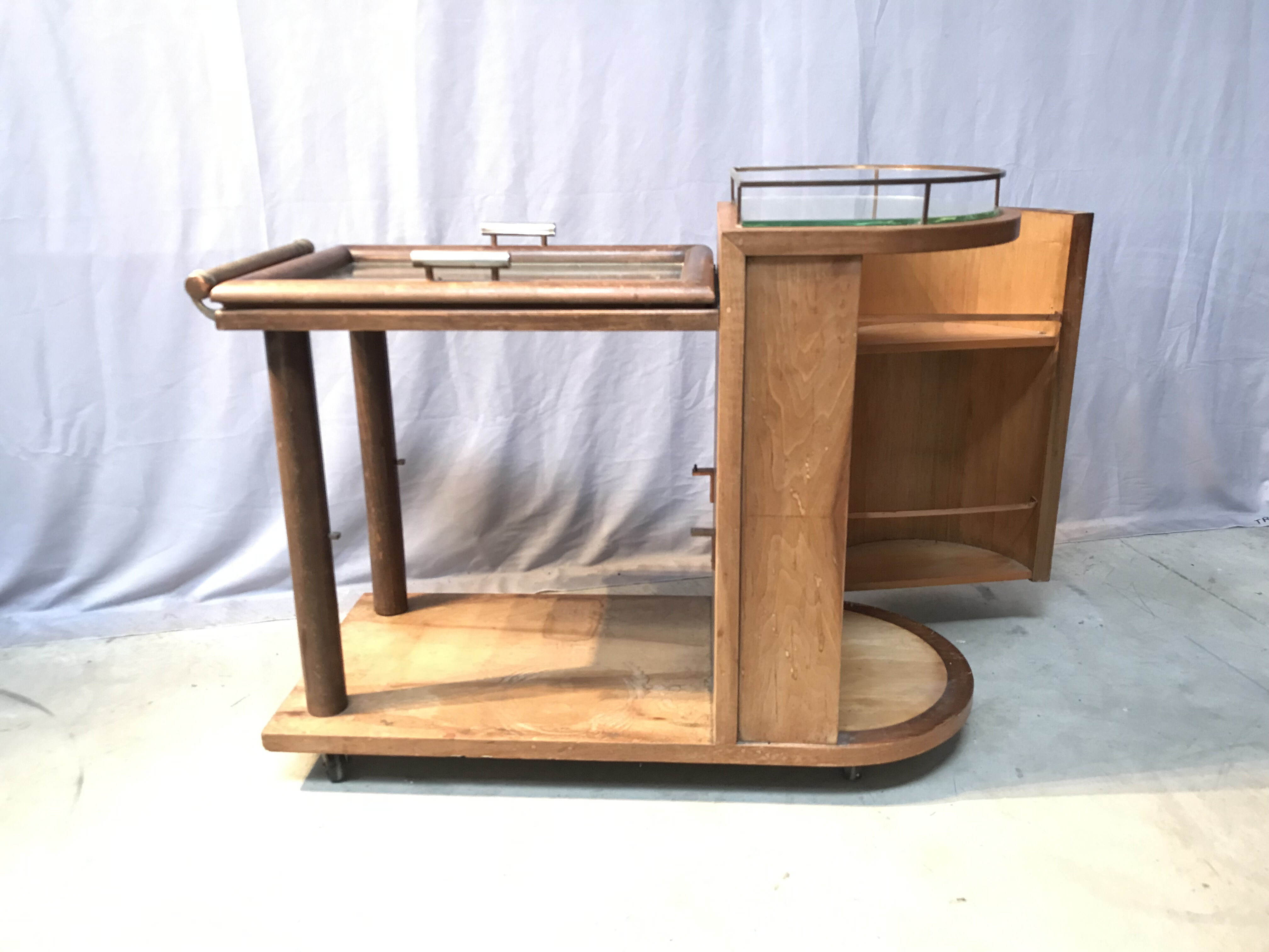 Vintage bar trolley service with detachable mirror service tray