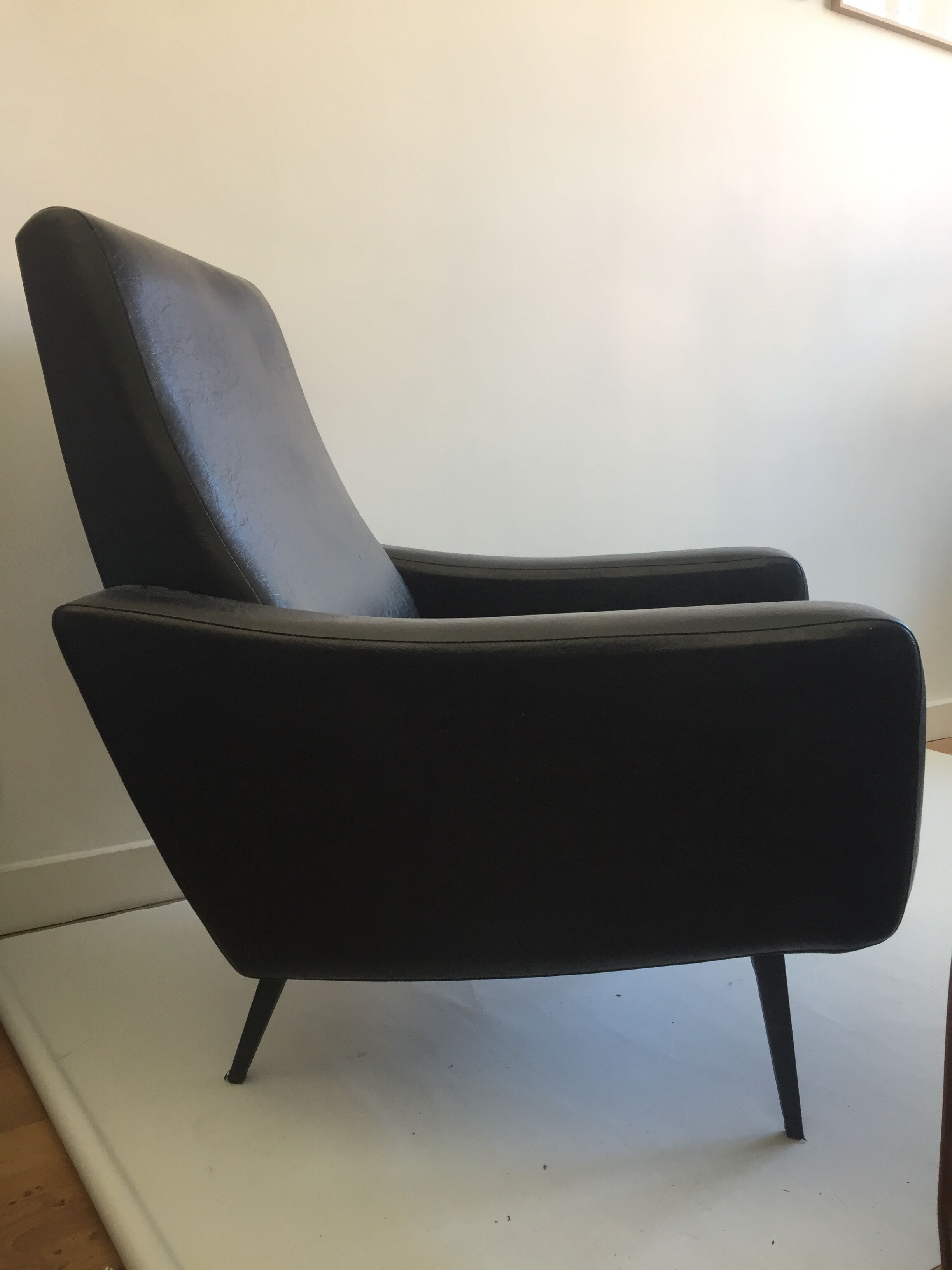 Armchair 60s black skai