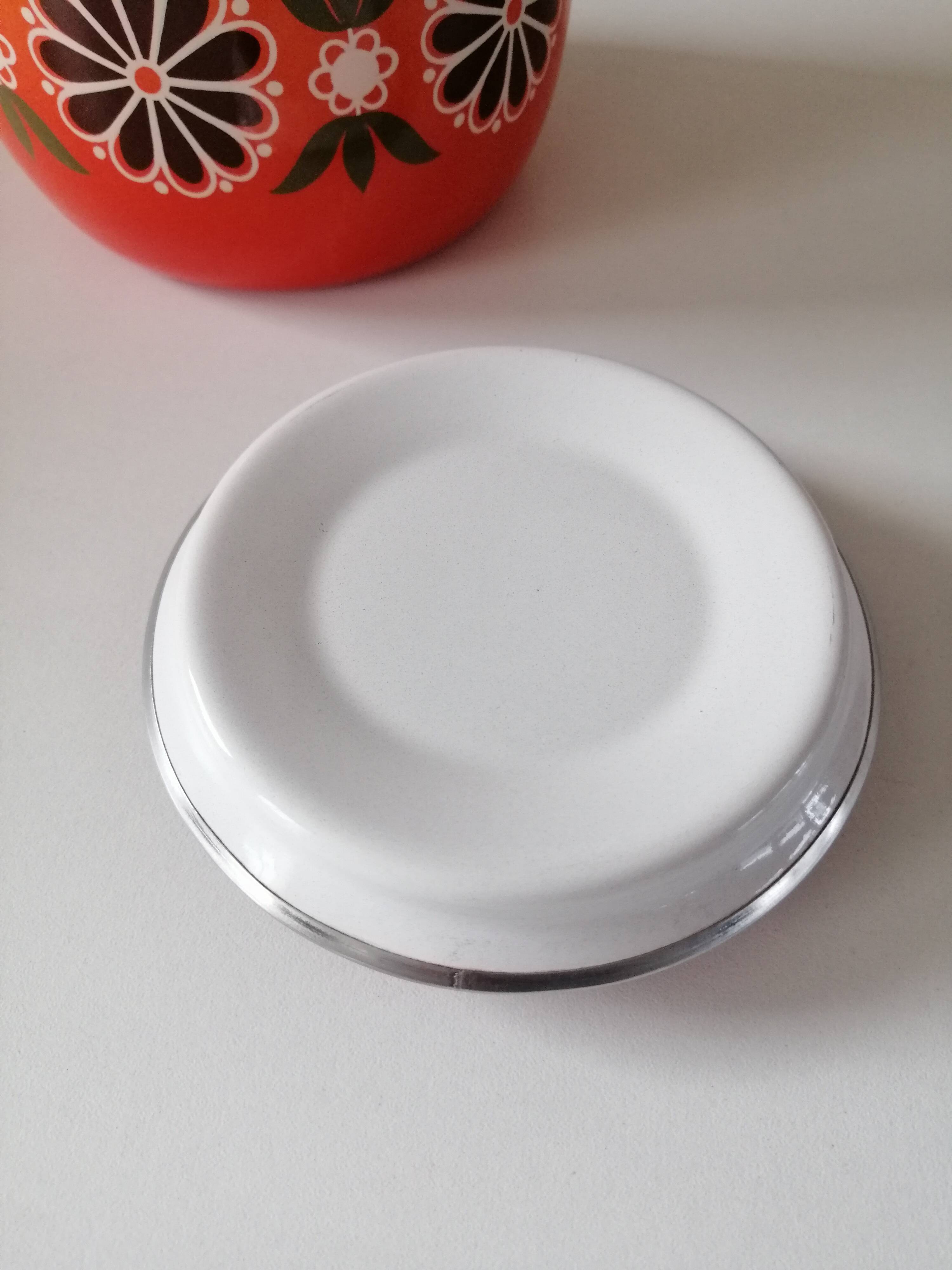 Enamelled coffee maker