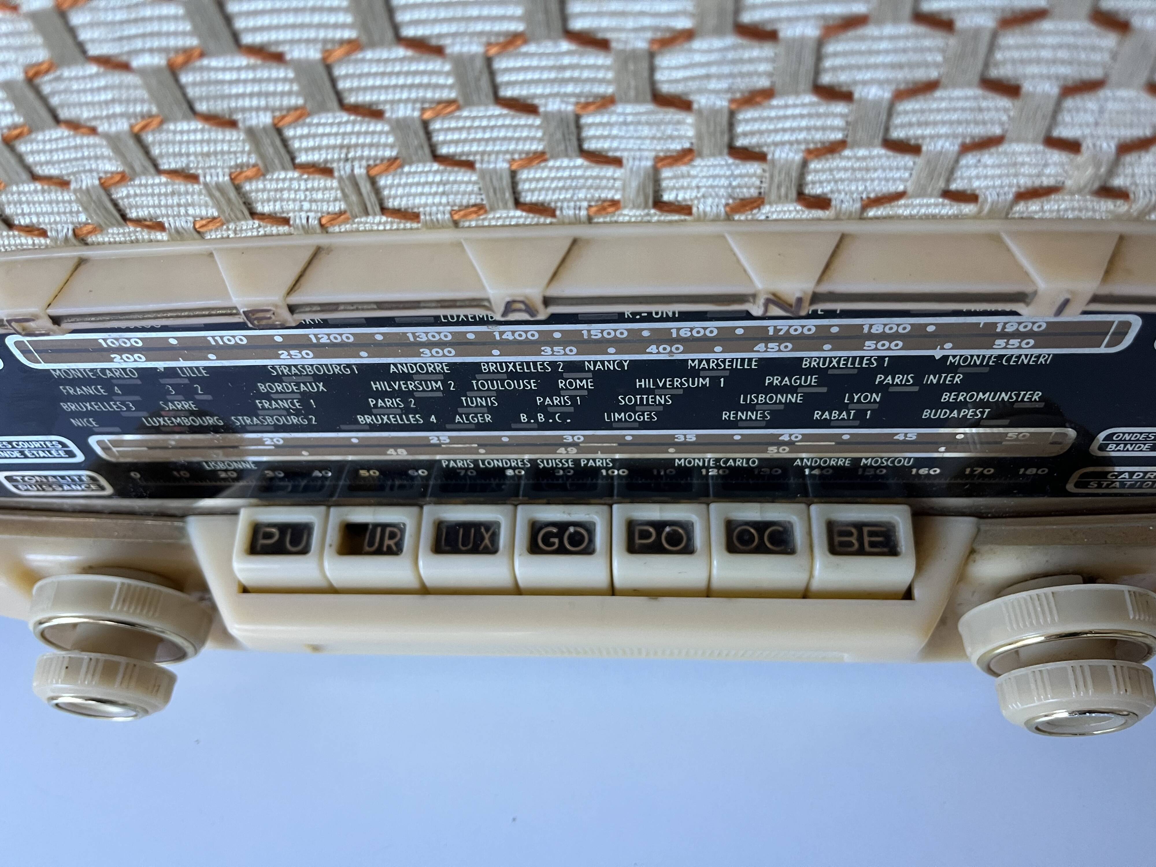 Old oceanic radio "pilot type"