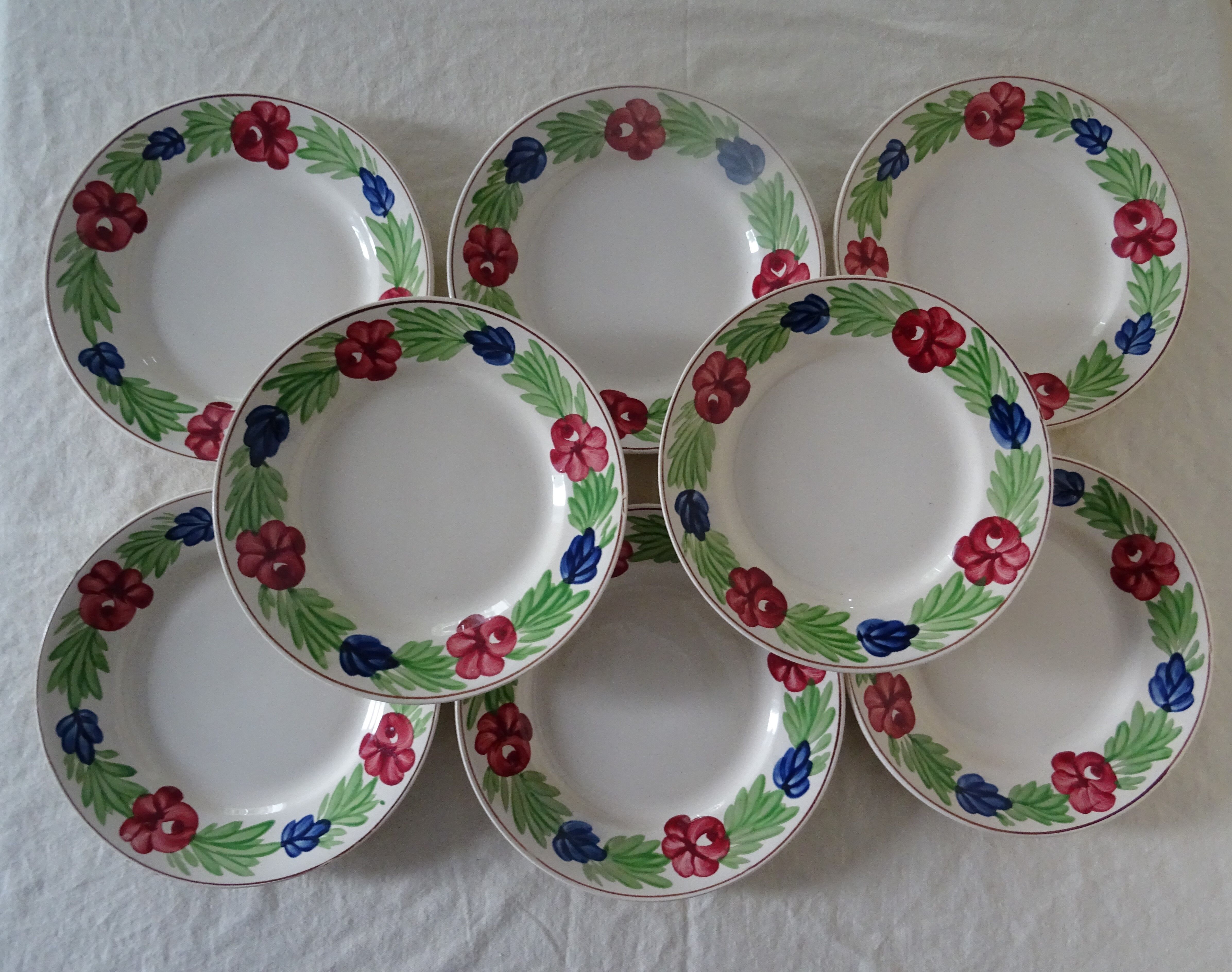 8 old flat plates faience Niderviller decoration flowers blue, red