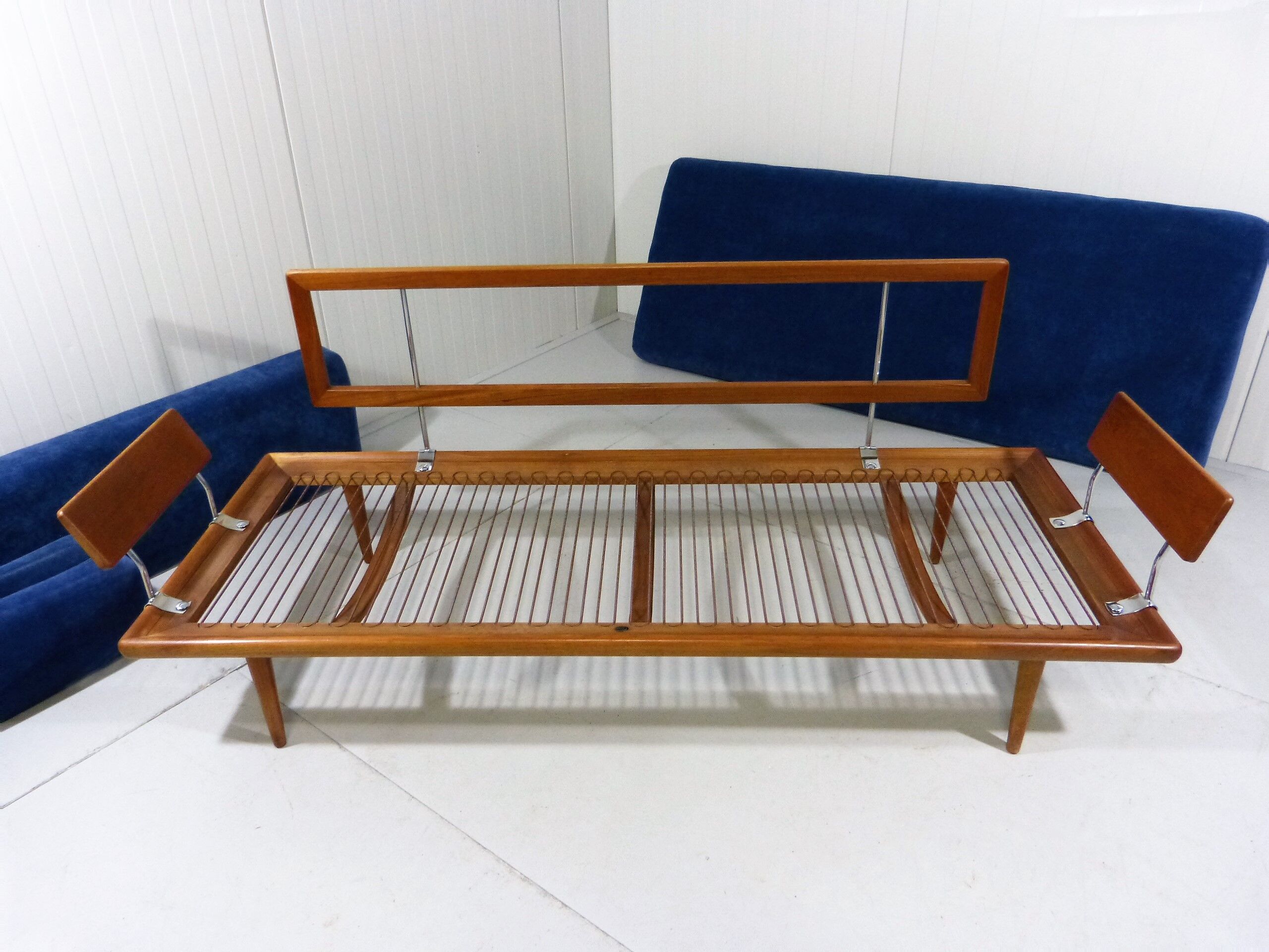 Daybed minerva par Peter Hvidt & Orla Mølgaard-Nielsen pour France & Søn, Denmark