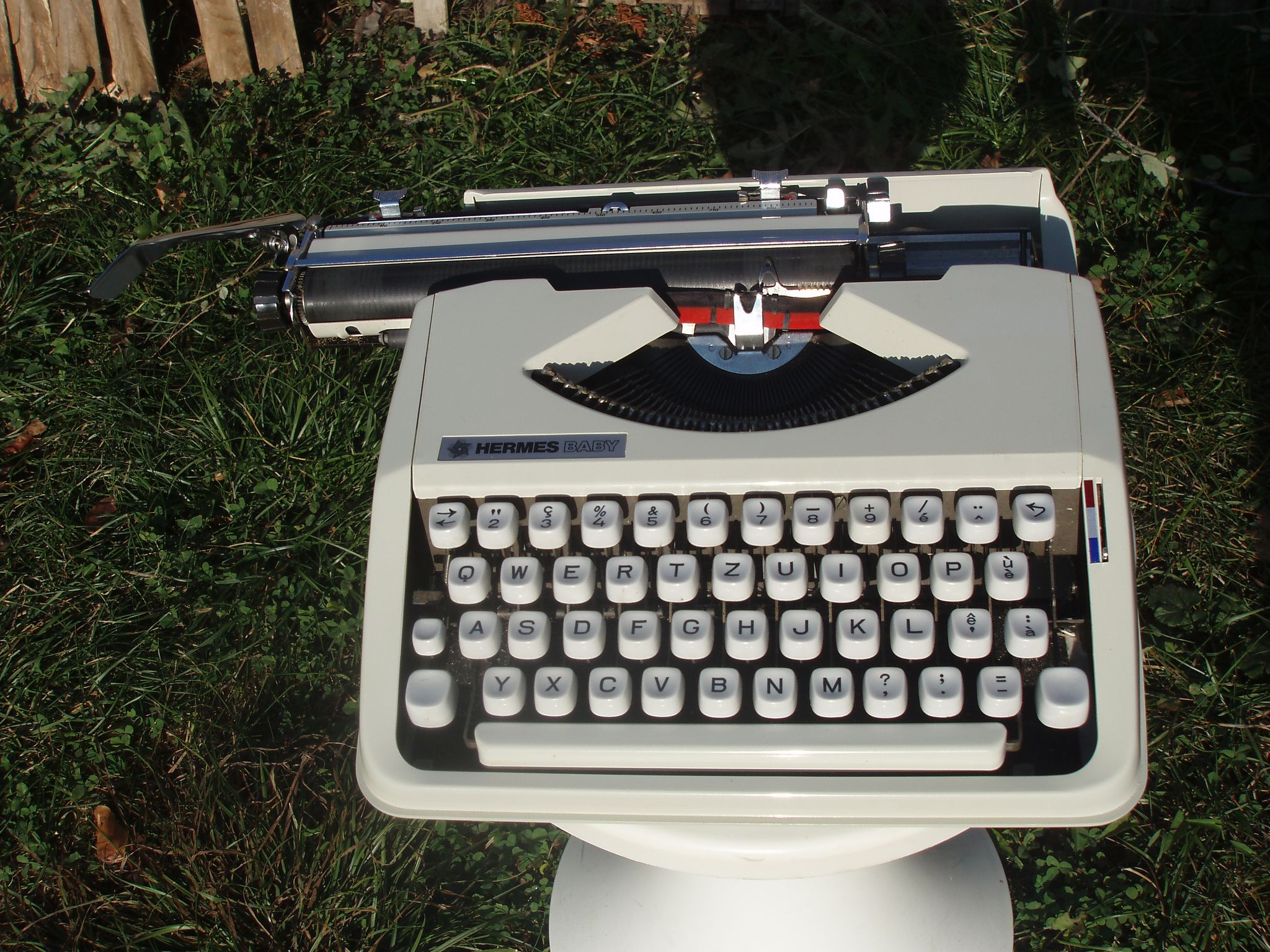 Baby hermes typewriter with manual job and his bag
