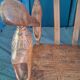 Chaise enfant en chêne sculpté. Ancien meuble breton