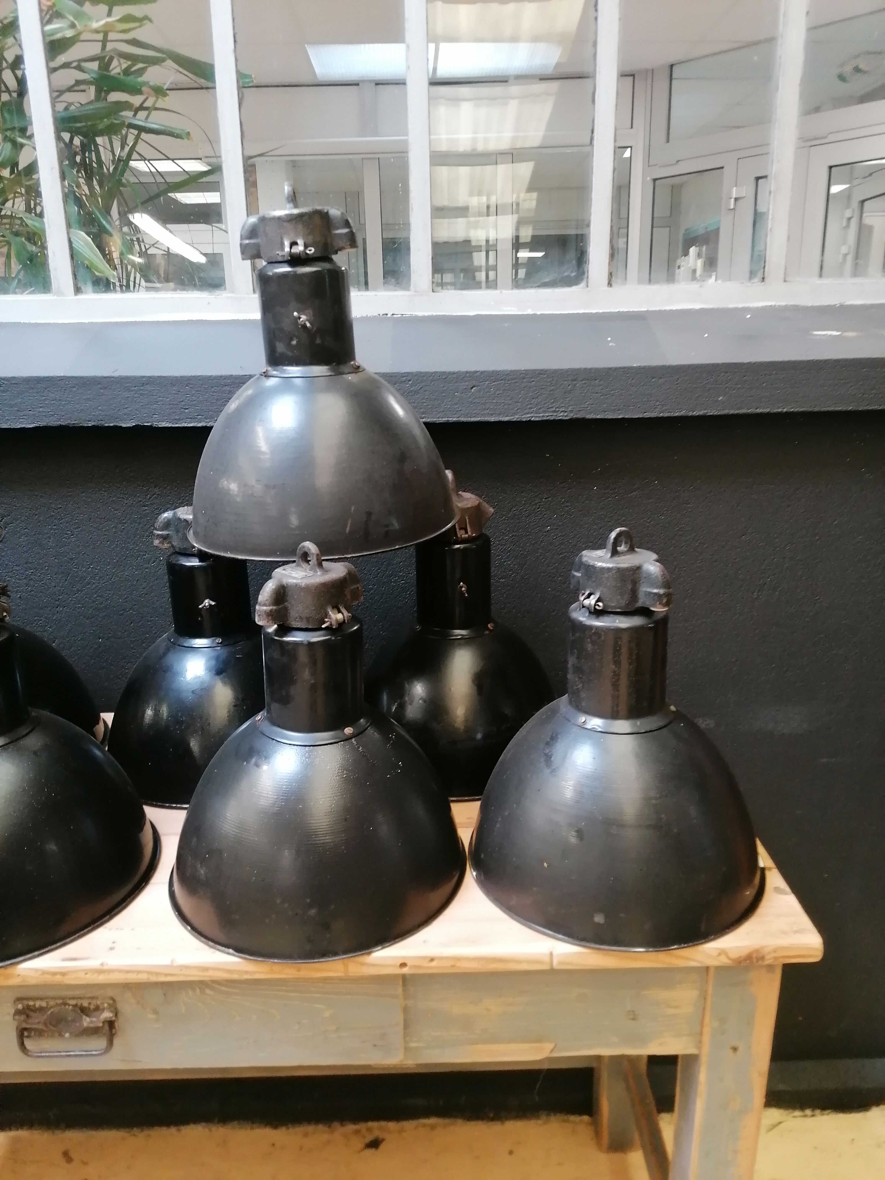 Industrial vintage factory pendant lamp, enamelled metal, 60s