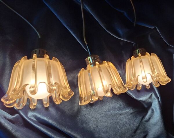 Ensemble de 3 suspensions Doria en laiton et verre ambré, années 1960