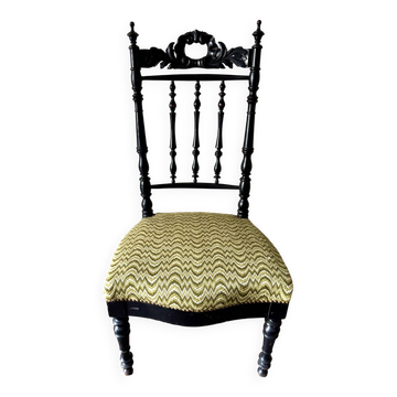 Chaise en bois tourné noir et laine verte