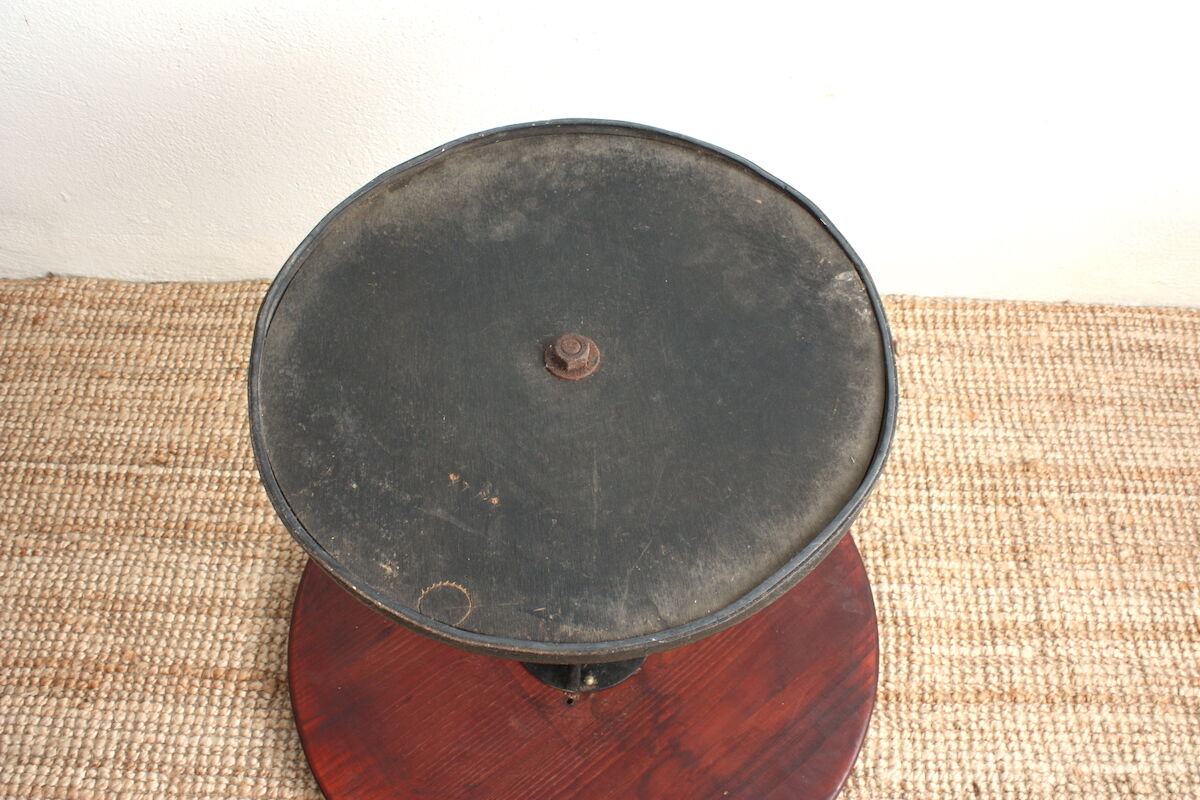 Bout de canapé table