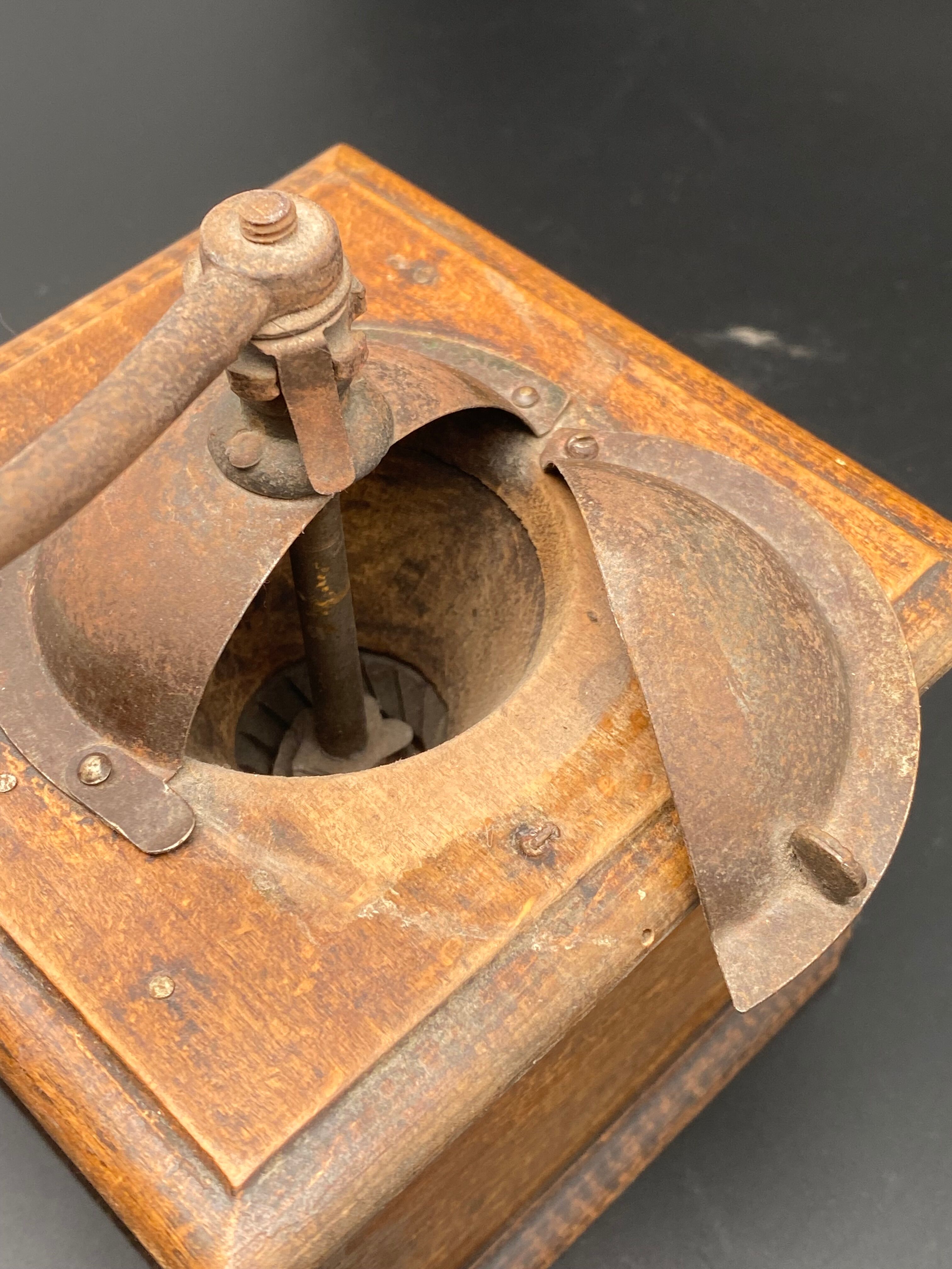 Peugeot Frères coffee grinder -MMF5