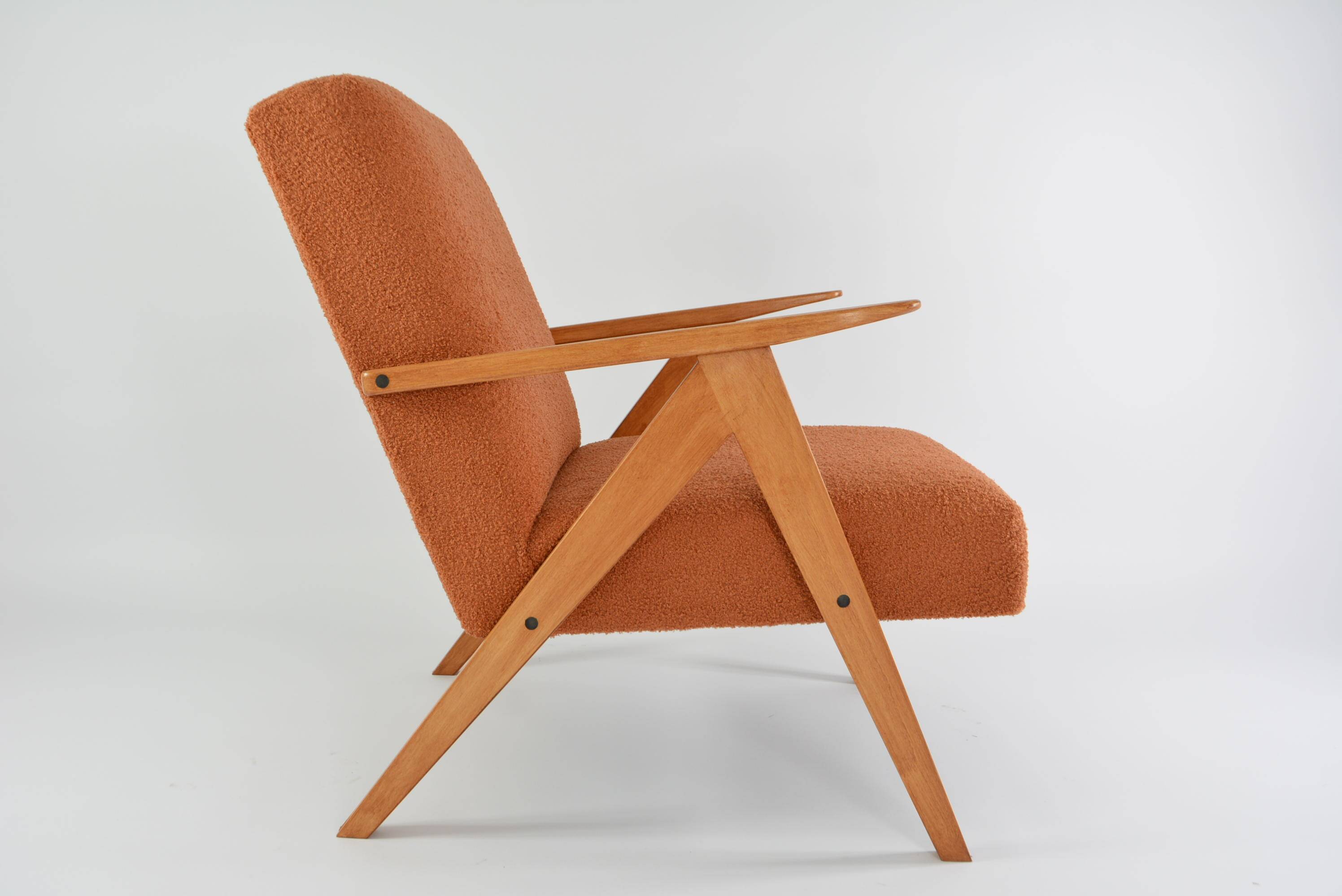 Kompas terracotta armchair