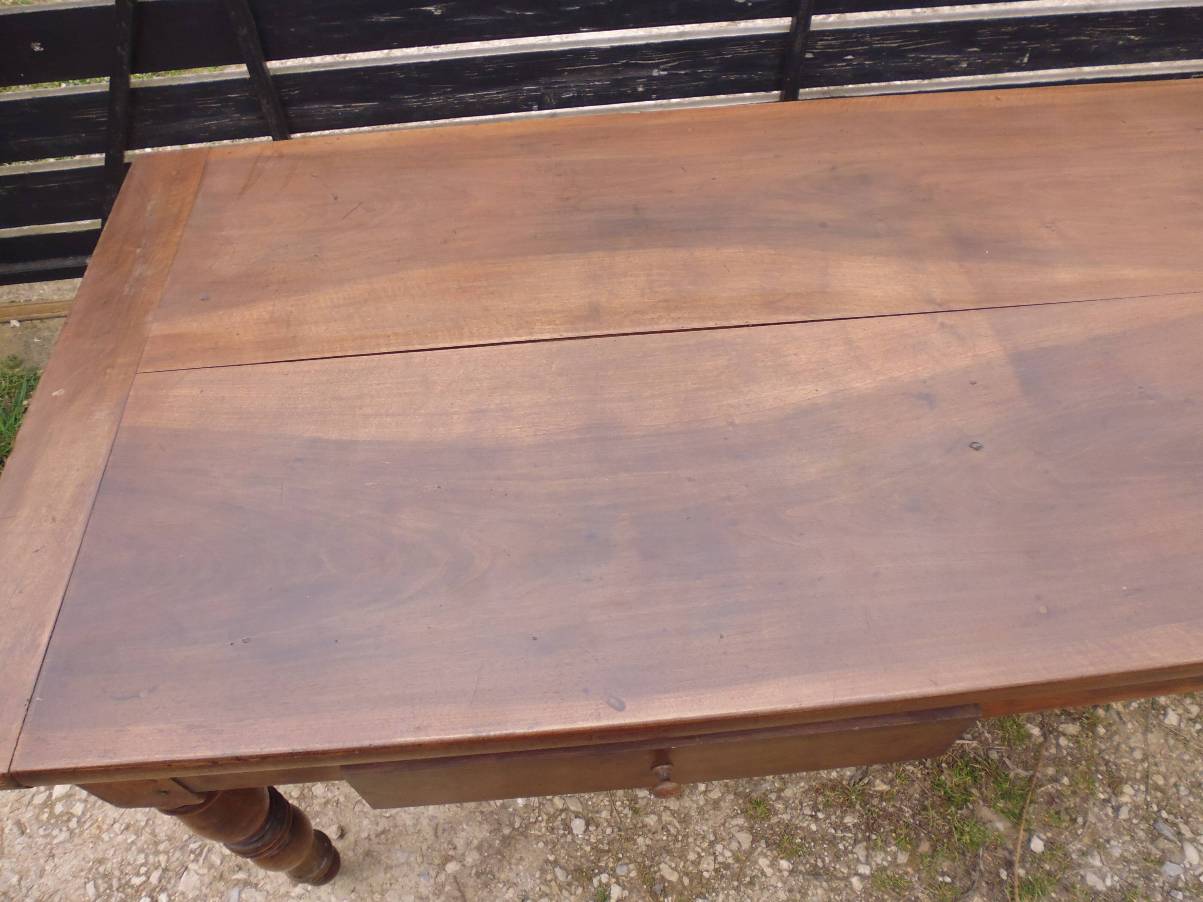8-seater walnut farm table 199 cm 19th century