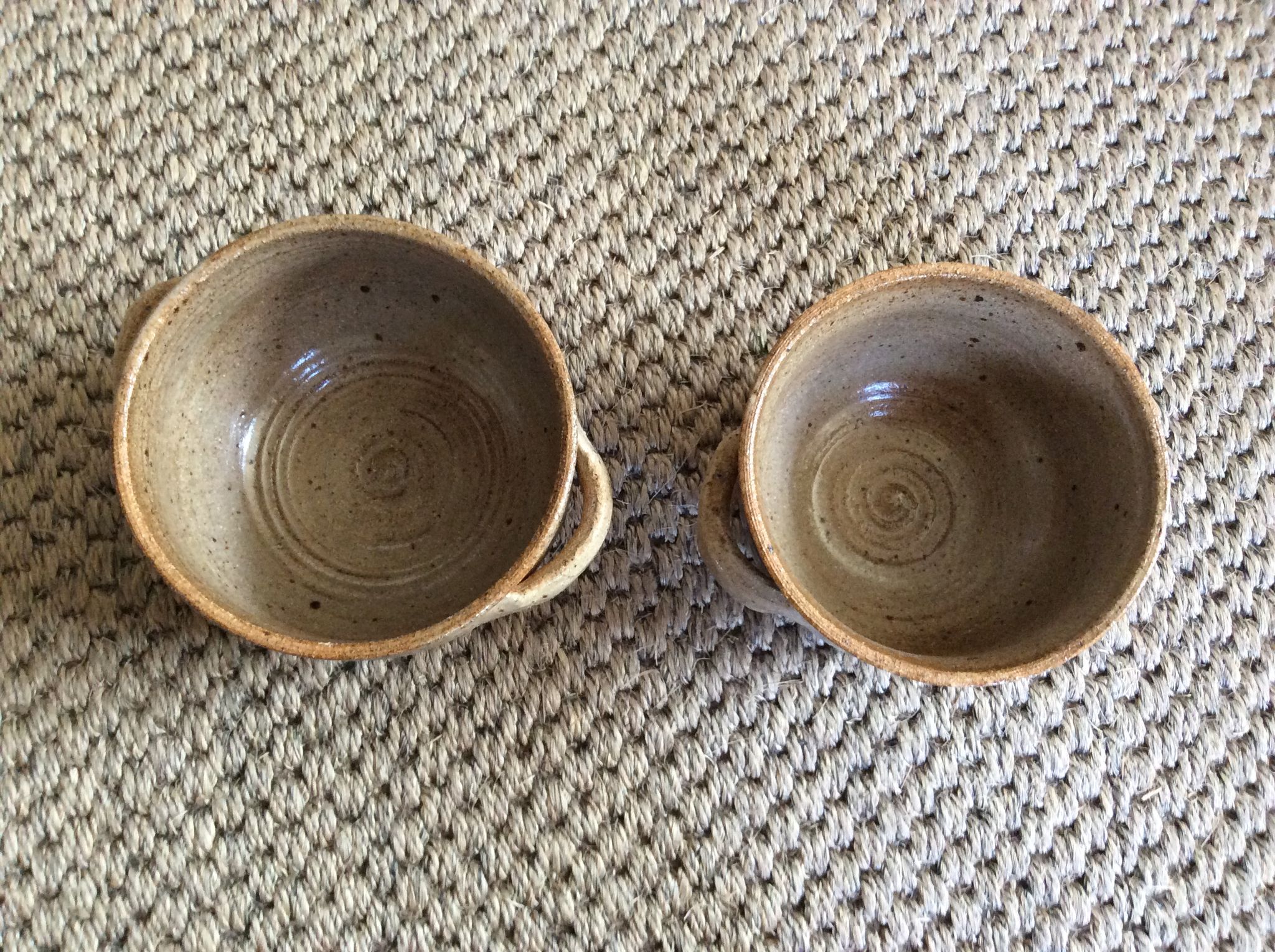 Set of 2 sandstone bowls