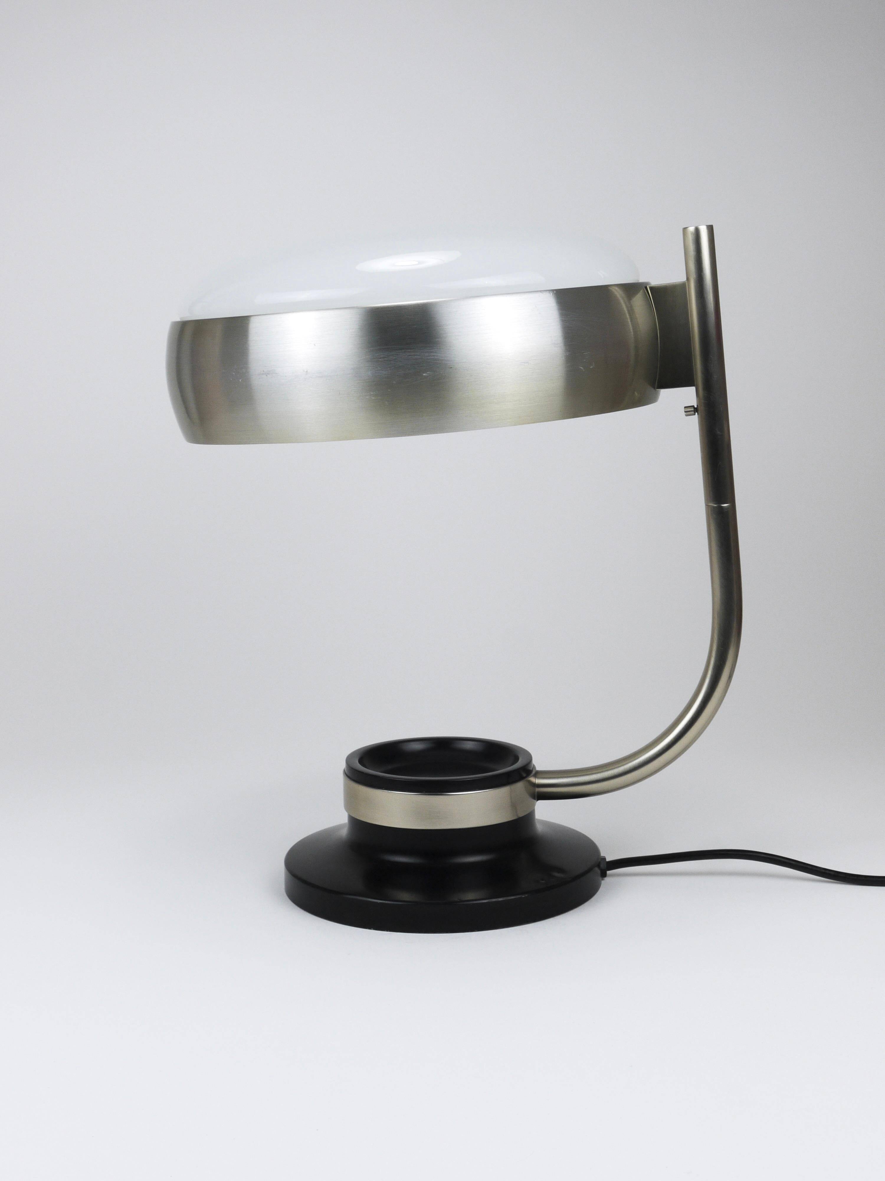 Oscar Torlasco black and nickel swivel desk lamp, Lumi Milano, Italy, 1960s.