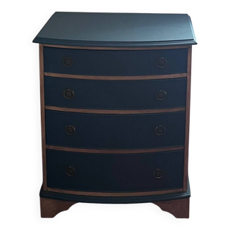 Old small rounded chest of drawers with 4 drawers