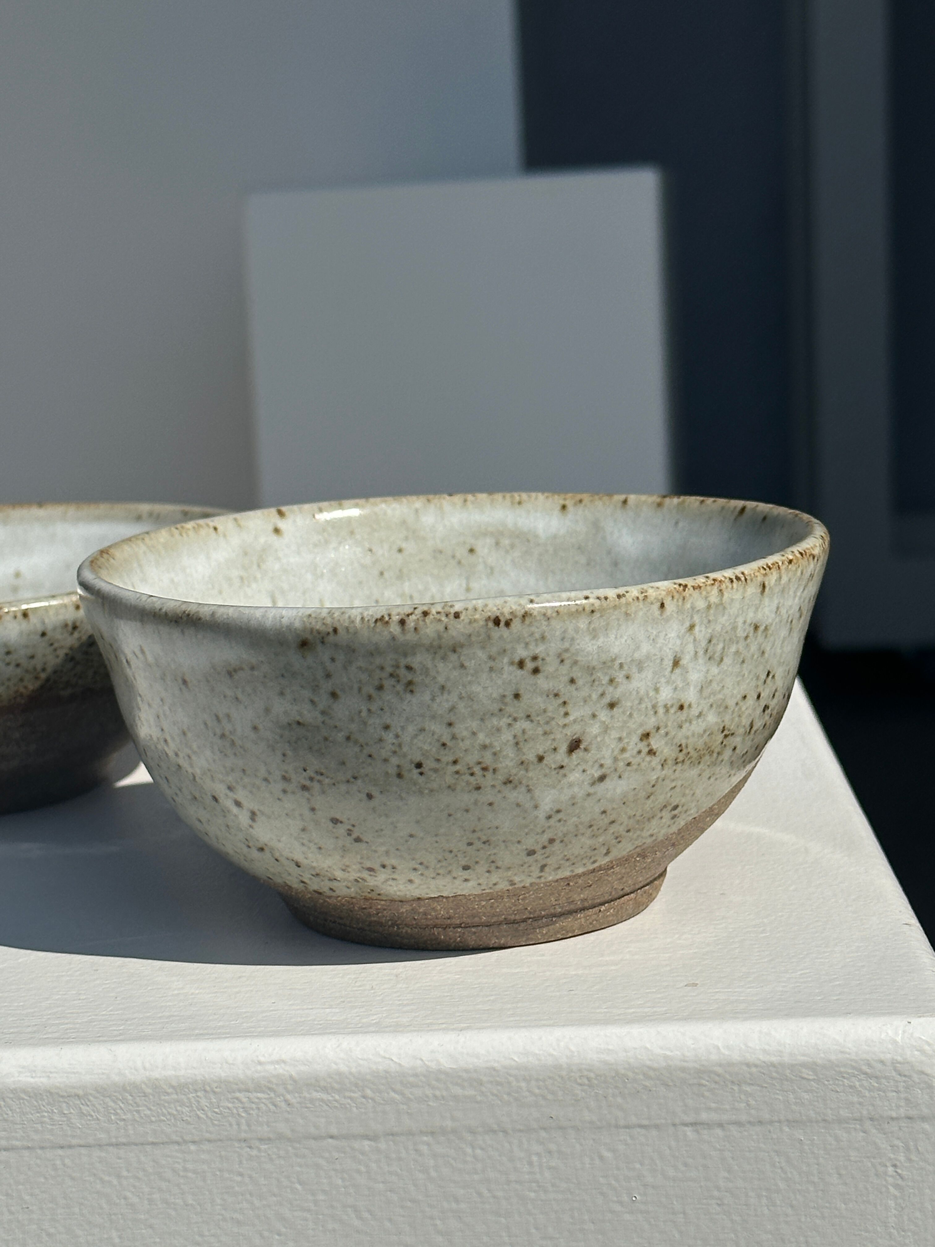 Duo of small brown bowls and speckled glazed ceramic (1top + 1bottom)