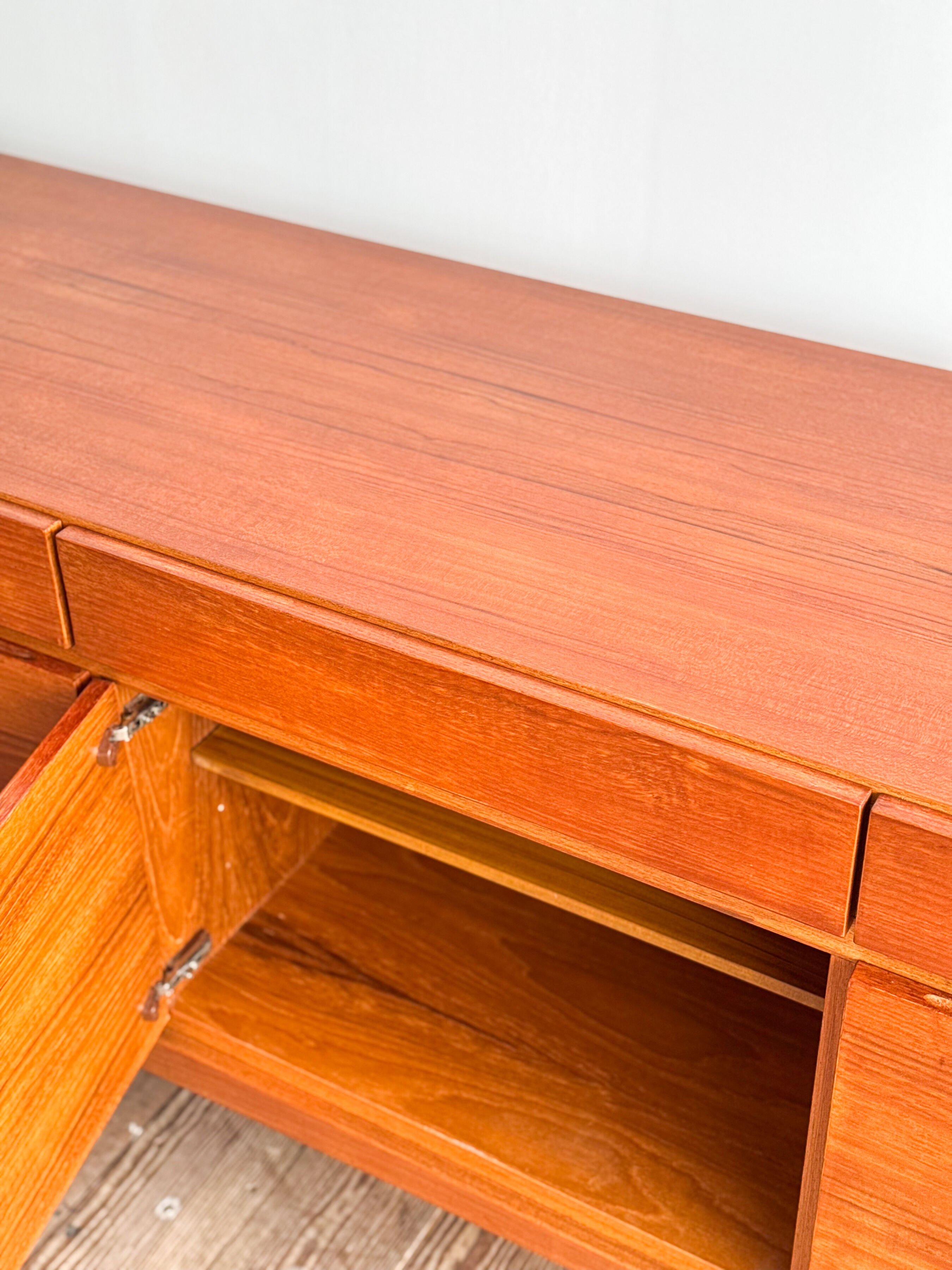 Enfilade Mid-Century en teck, modèle FA66 par Ib Kofod-Larsen pour Faarup