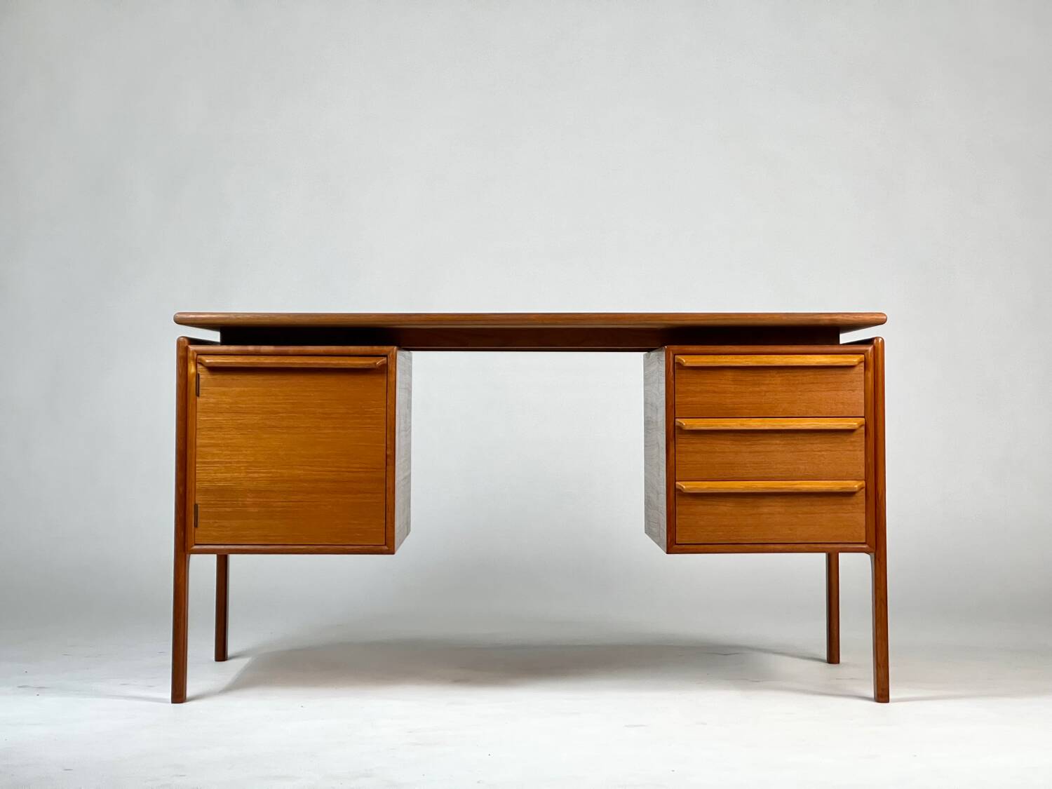 Danish Design Teak Desk by GV Møbler Vintage Mid-Century 60s 70s