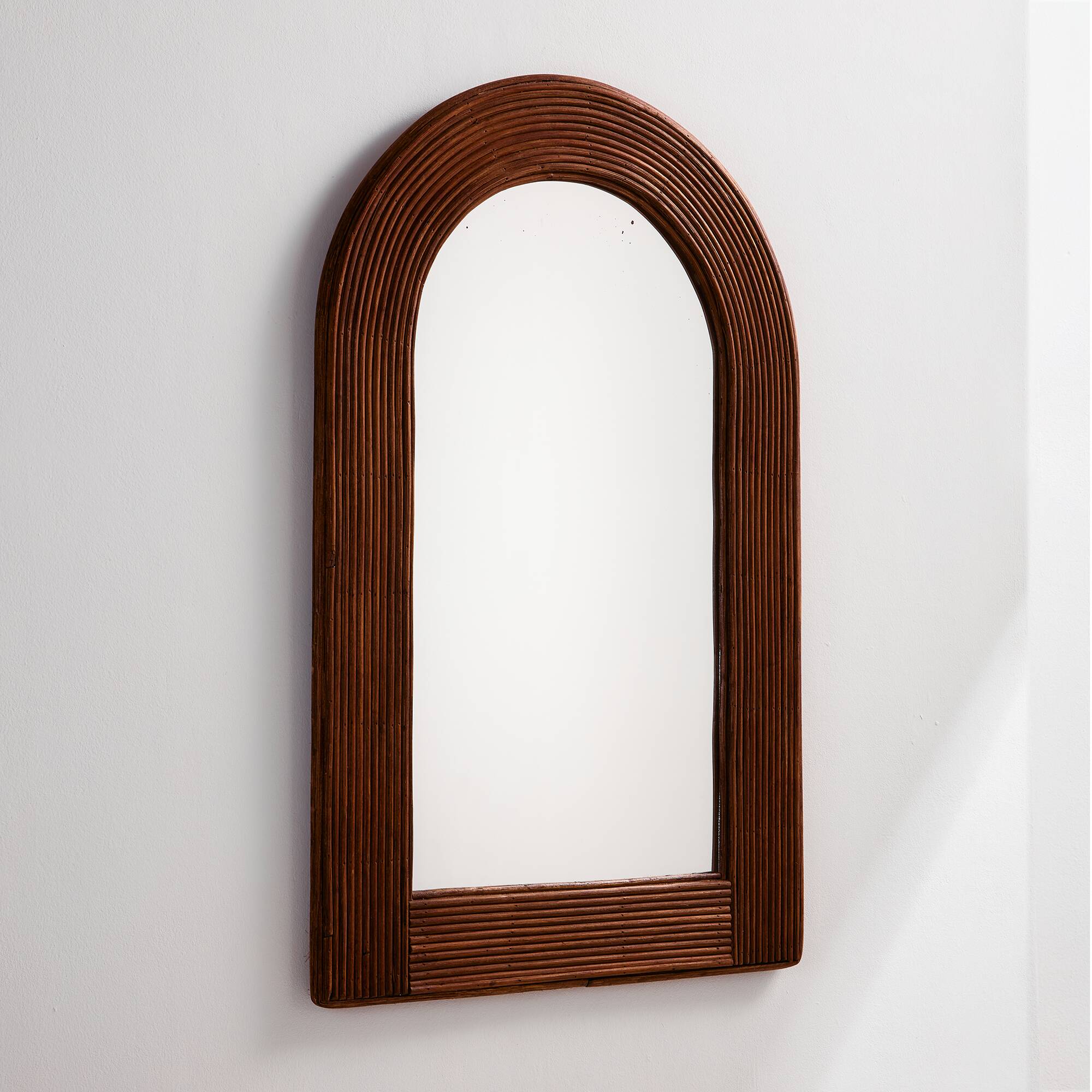 Miroir encadré de canne