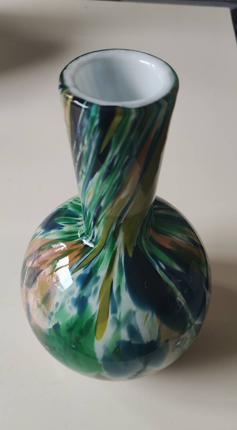 Fidrio Fiesta Globe/Ball Design Vase. Speckled