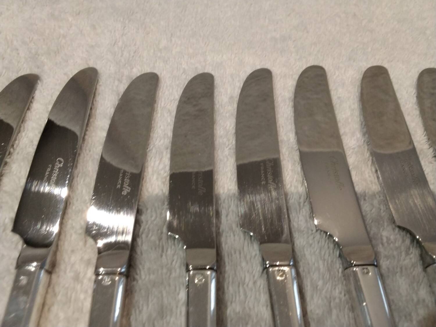12 silver-plated dessert knives by Christofle Concorde, 19cm