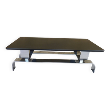 Coffee table in chrome steel and wood