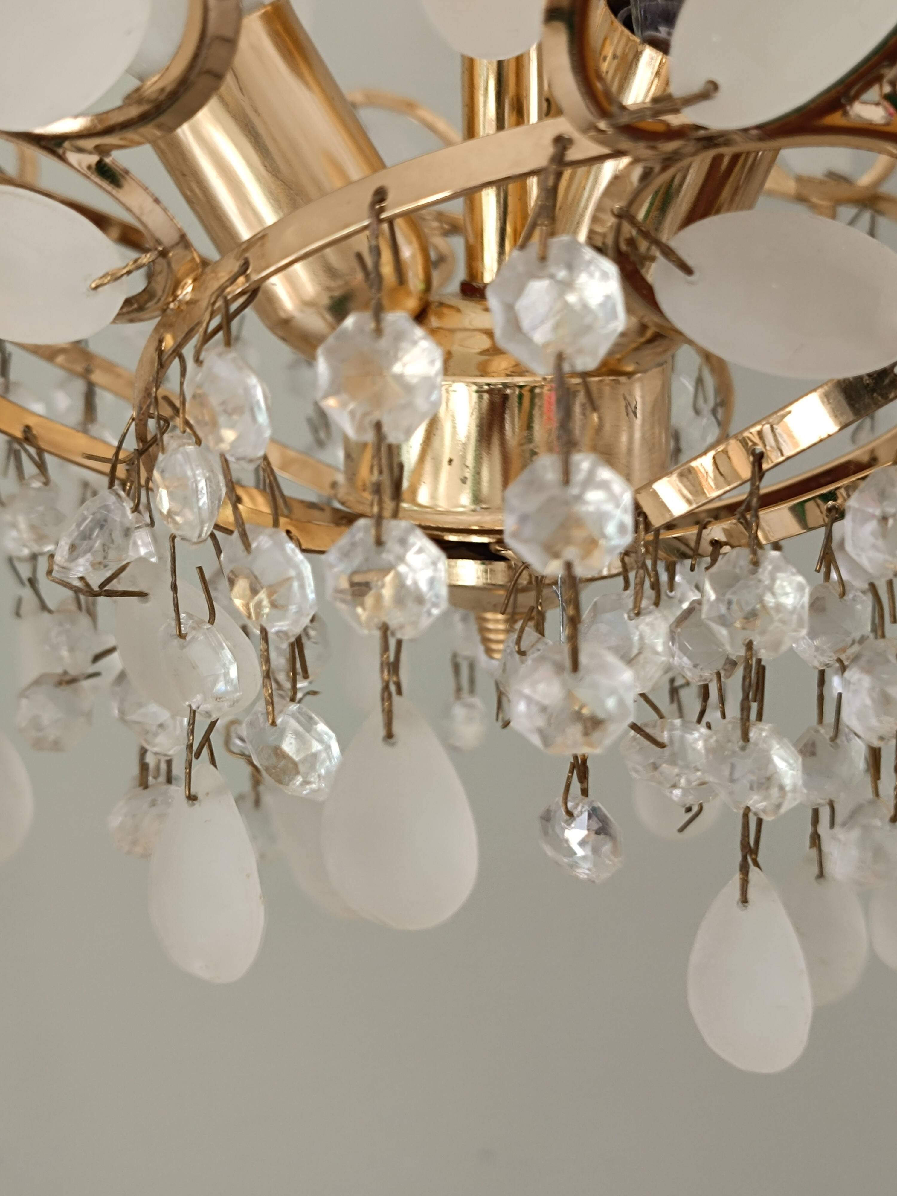 Baroque chandelier with tassels