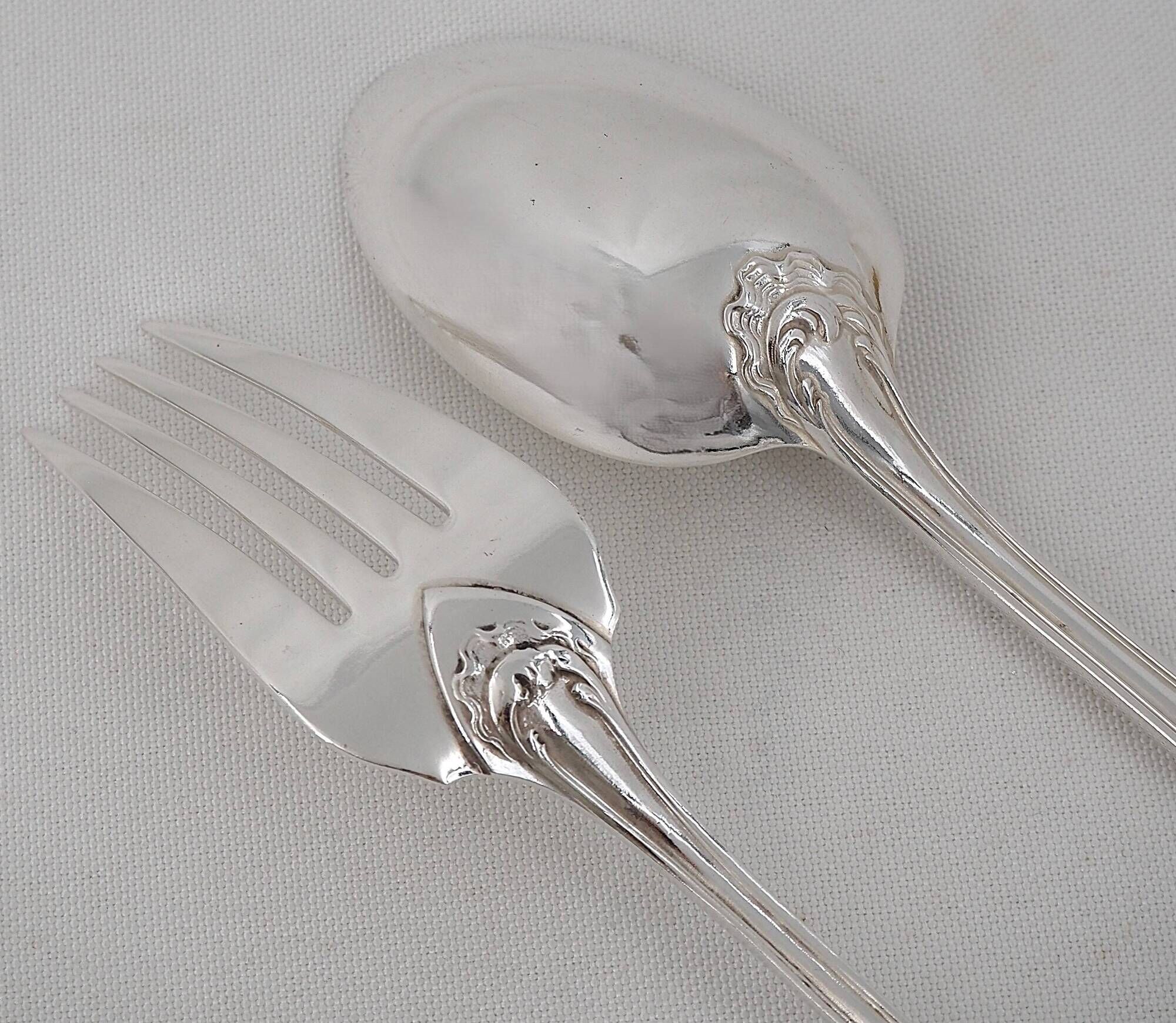 Ercuis Pompadour, set of 4 serving utensils, for stew and salad, silver-plated metal.