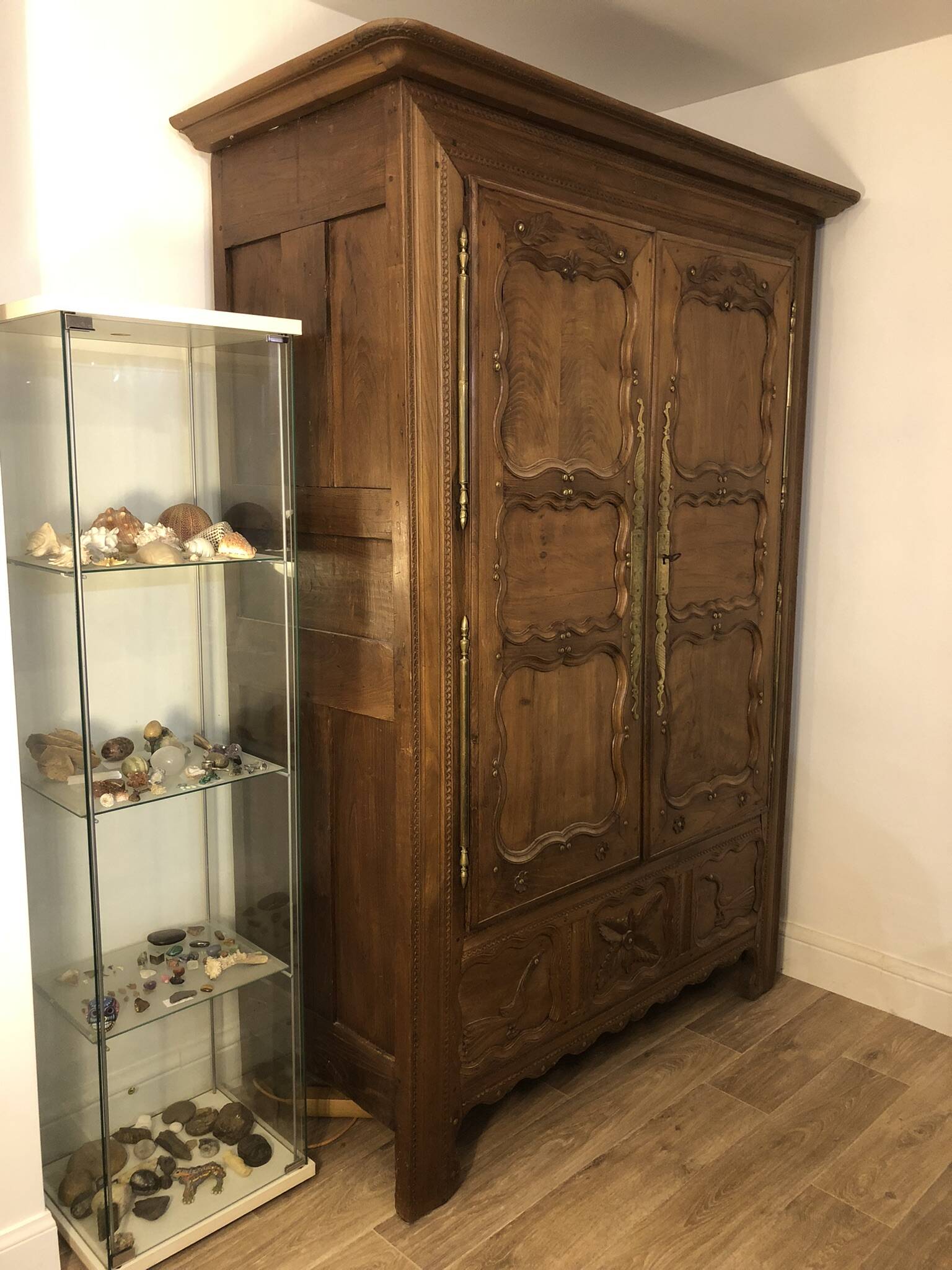 Breton wedding armoire in chestnut - Dated 1869