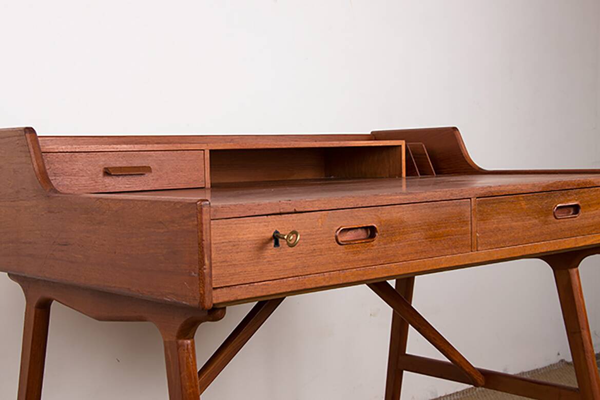 Danish teak desk, model 56, by Arne Wahl Iversen/Vinde Mobelfabrik.