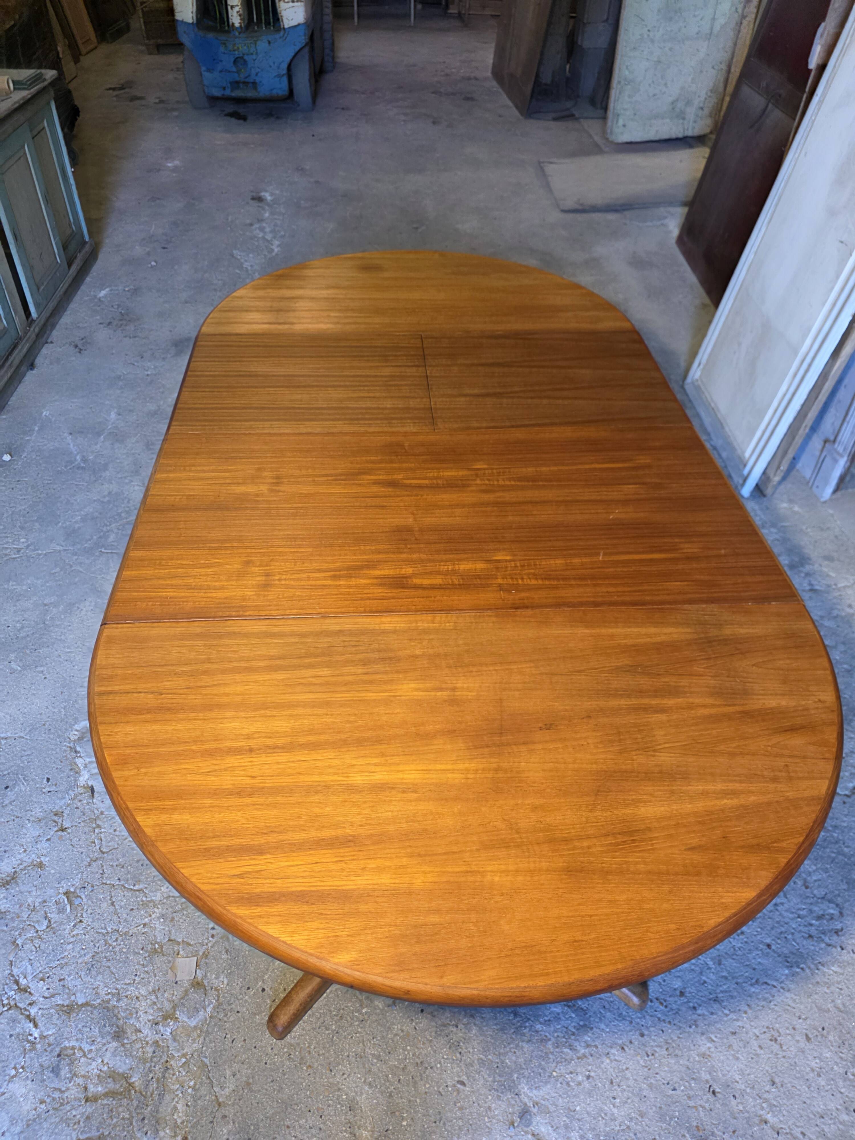 Table extensible Baumann en teck des années 60, (2 rallonges)