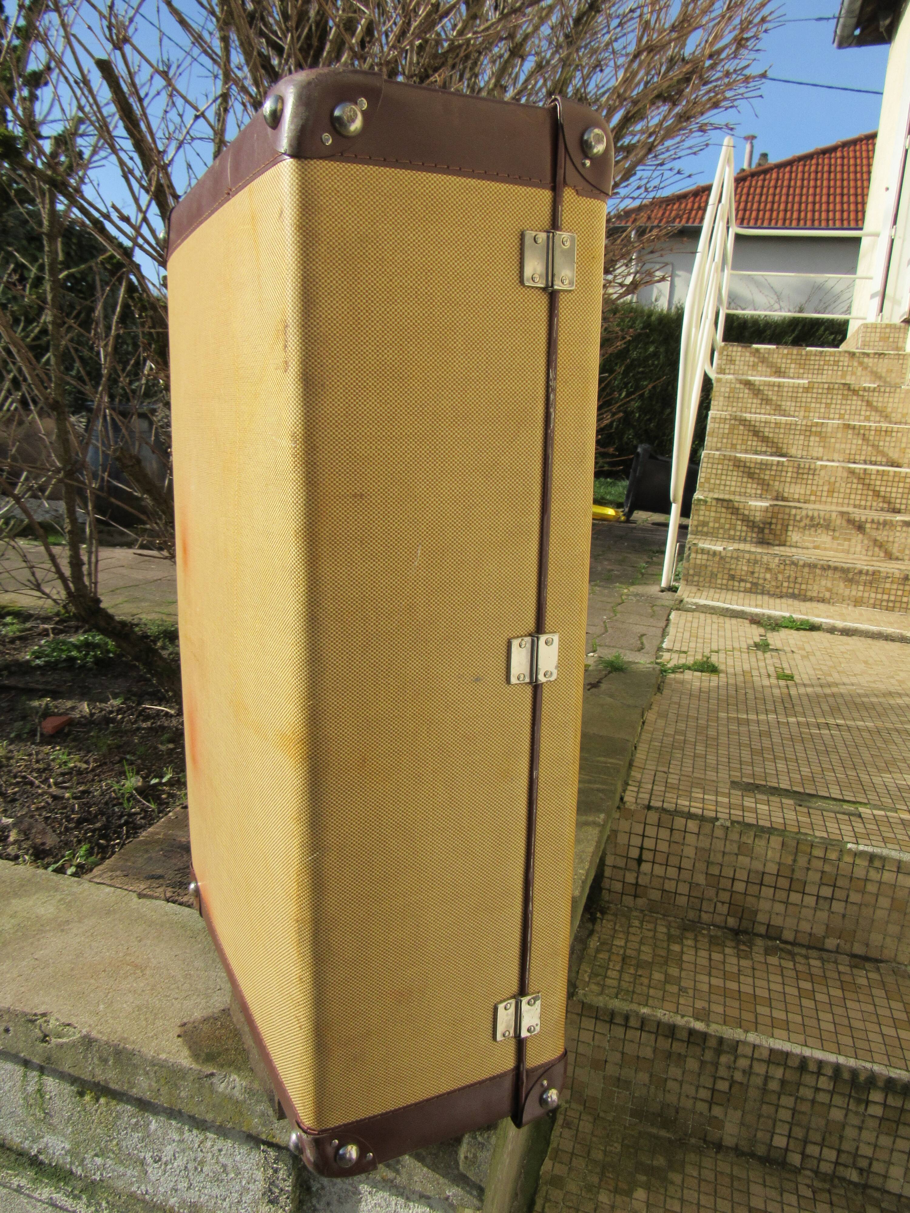 Cardboard suitcase years 40