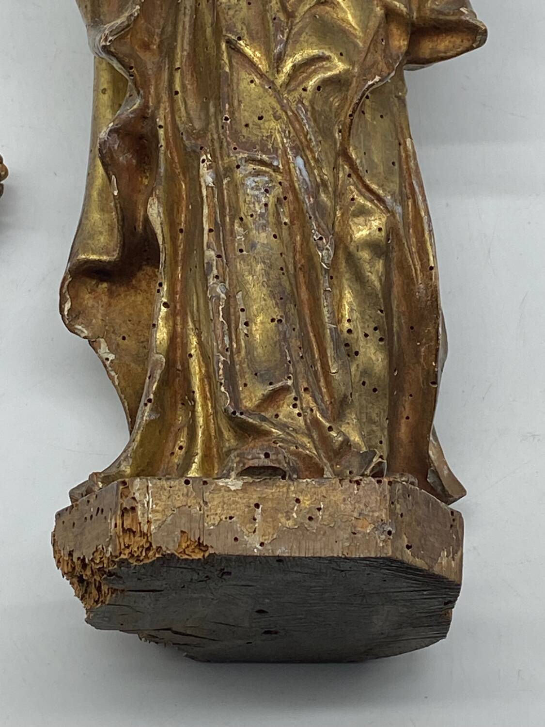Antique wooden sculpture, Virgin and Child, 17th century