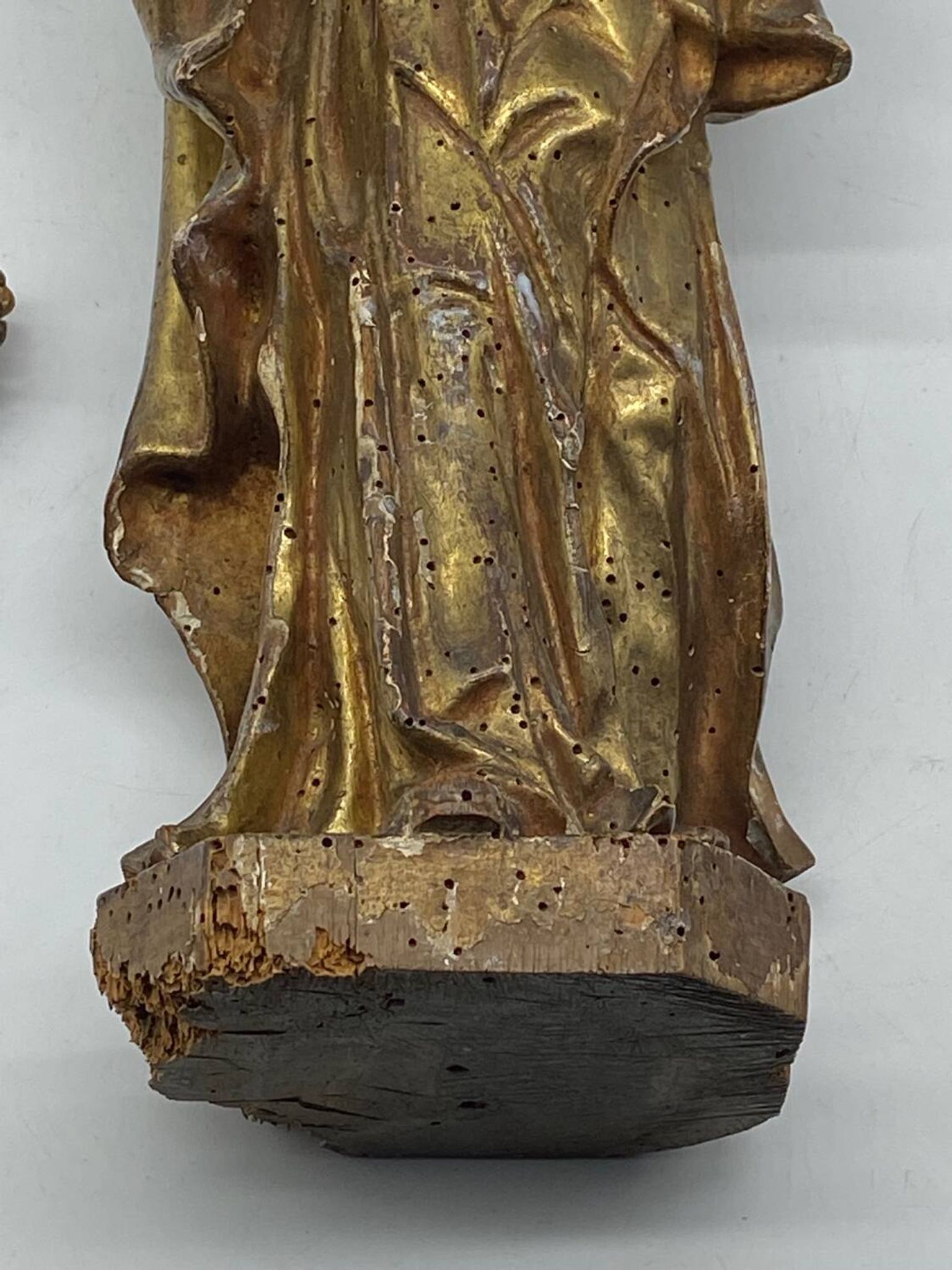 Antique wooden sculpture, Virgin and Child, 17th century