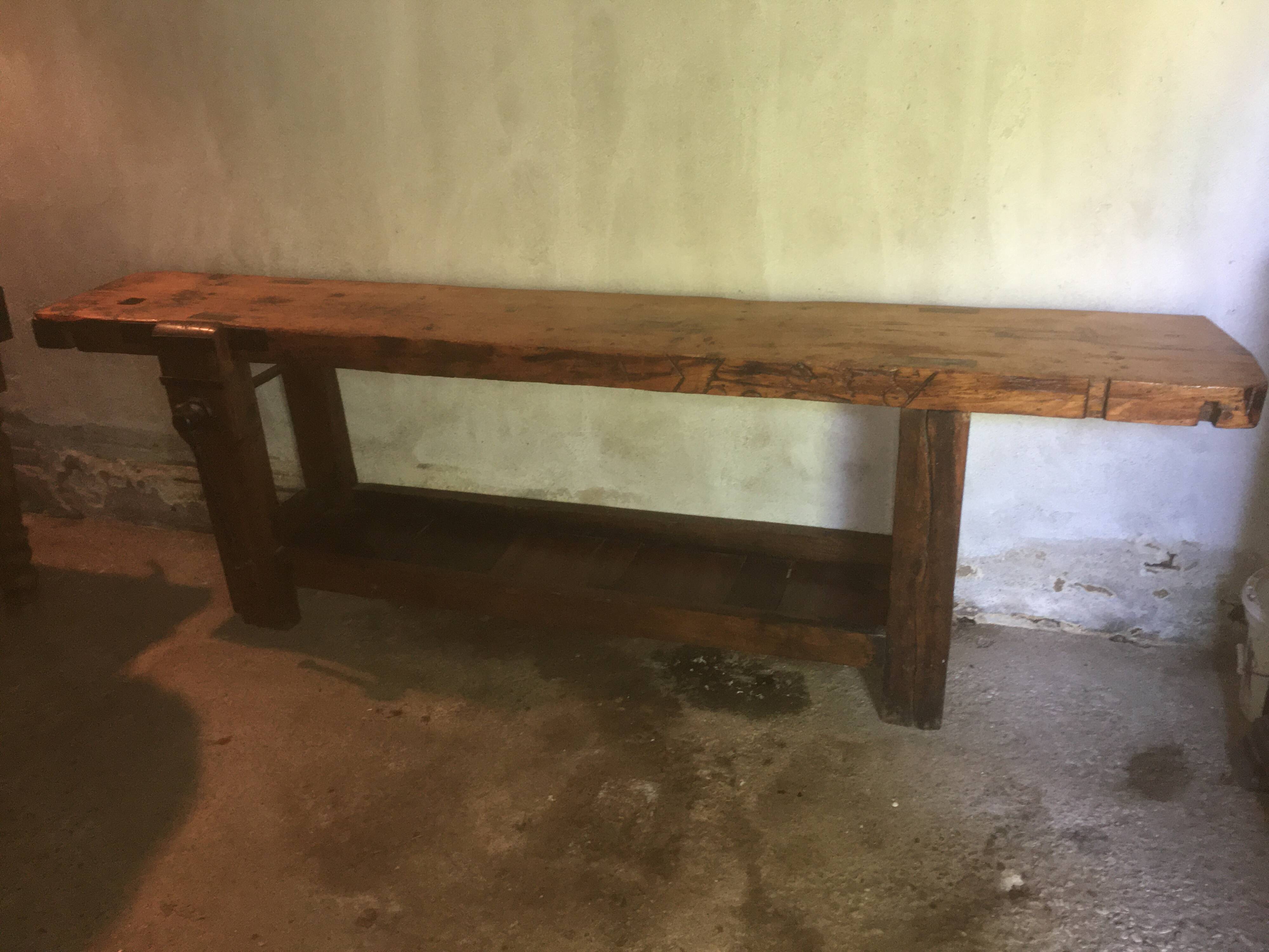 woodworking bench