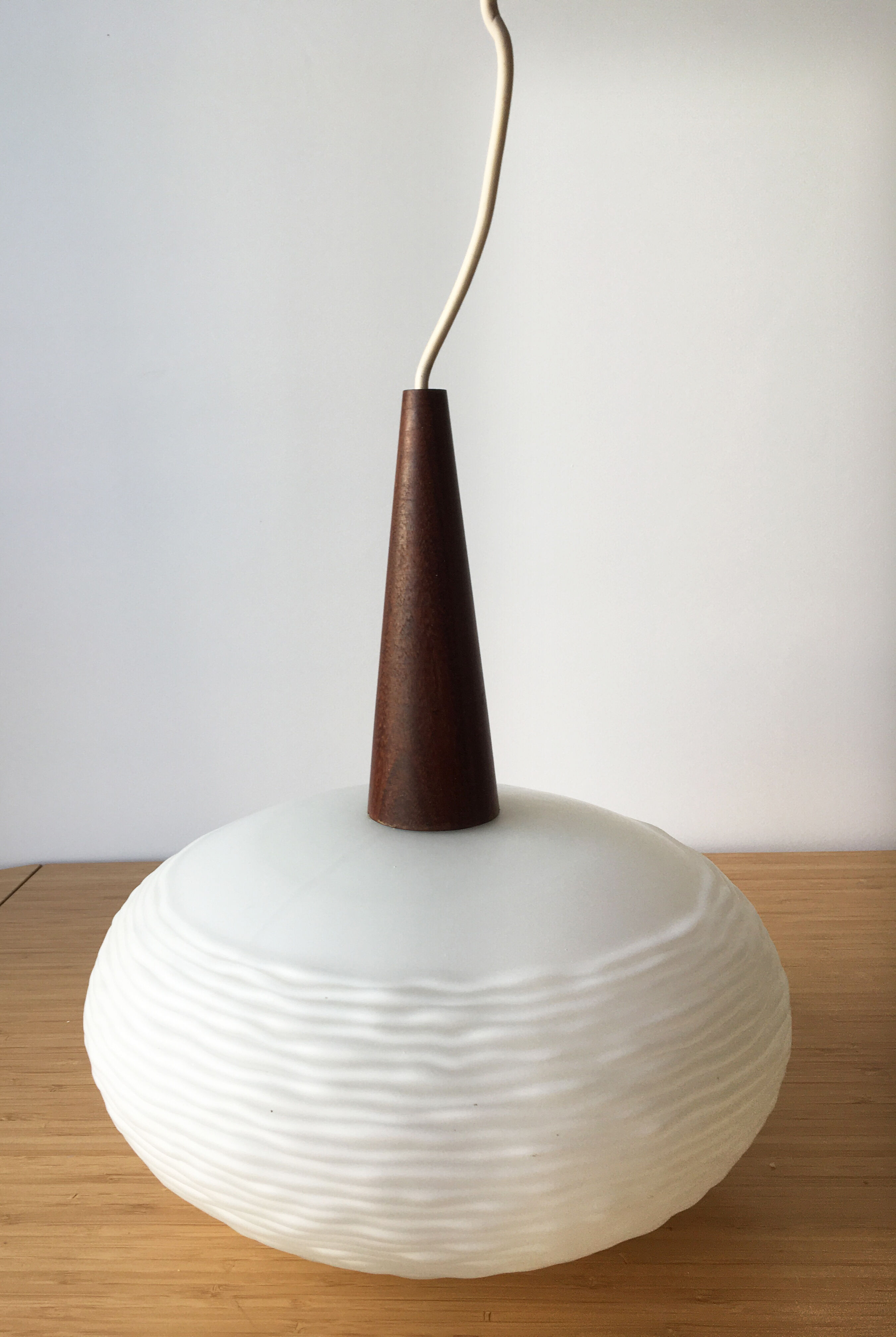 Suspension scandinave de Louis Kalff