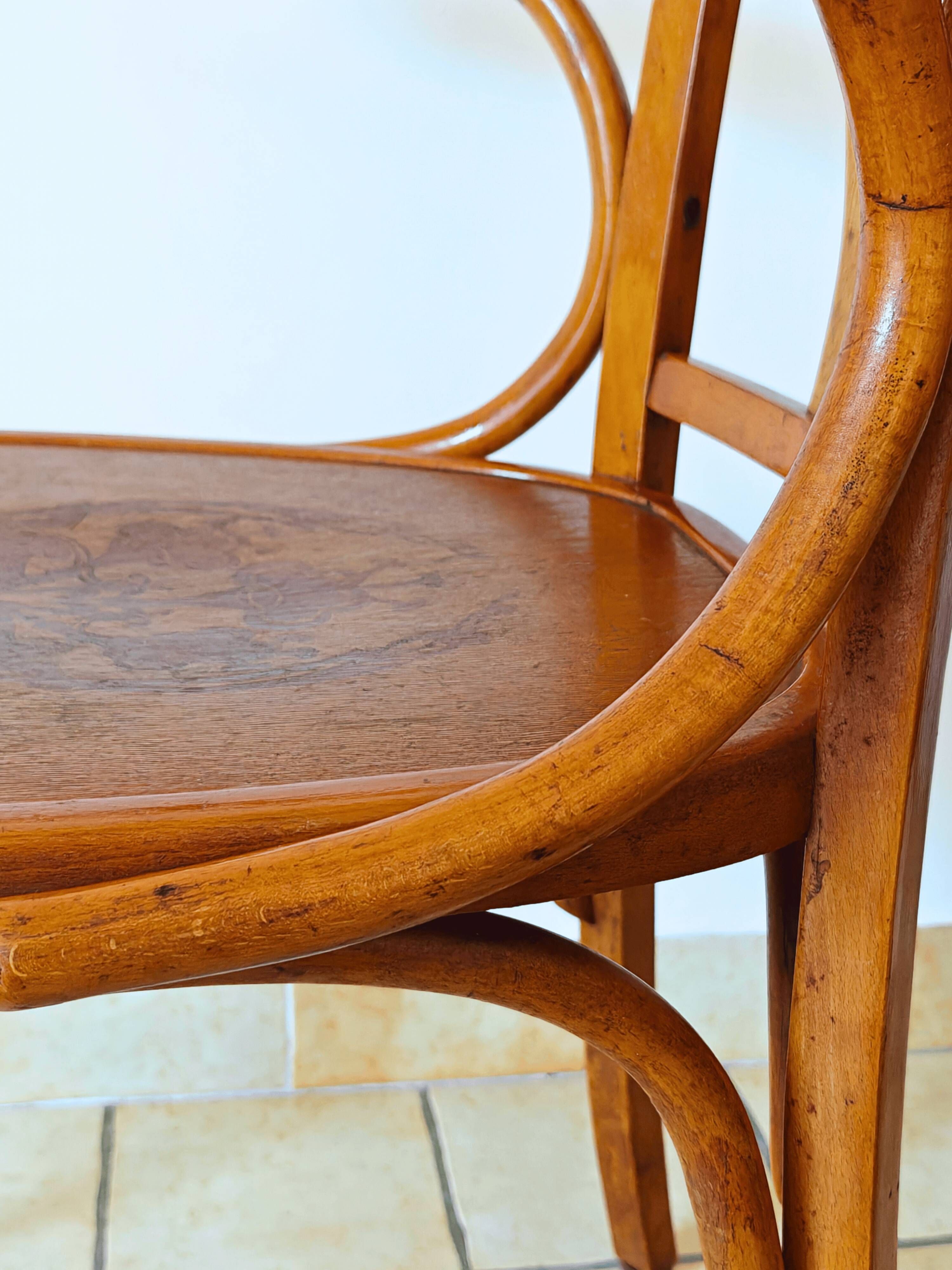 Art Nouveau office chair with curved wood attributed to J&J Kohn, 704 1/2 4V