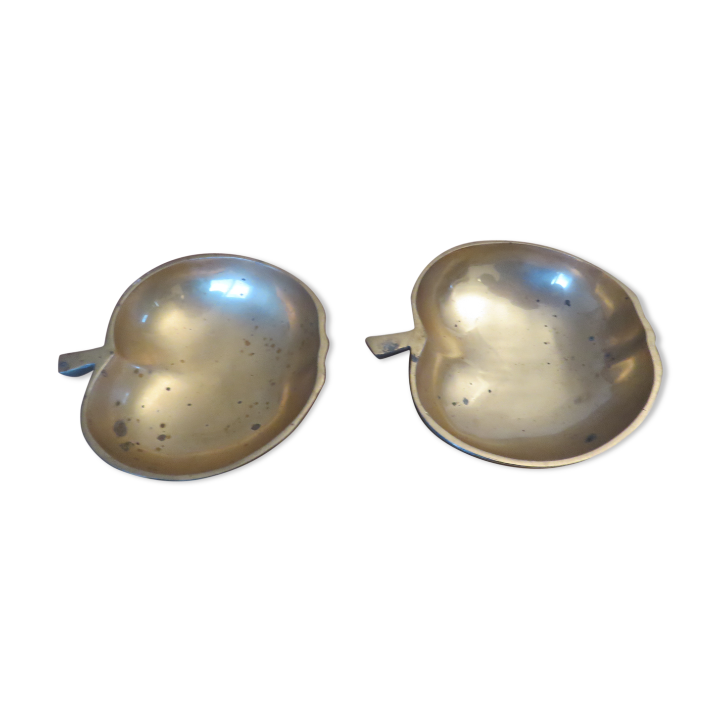 Paire de cendriers "pomme" en laiton, années 70