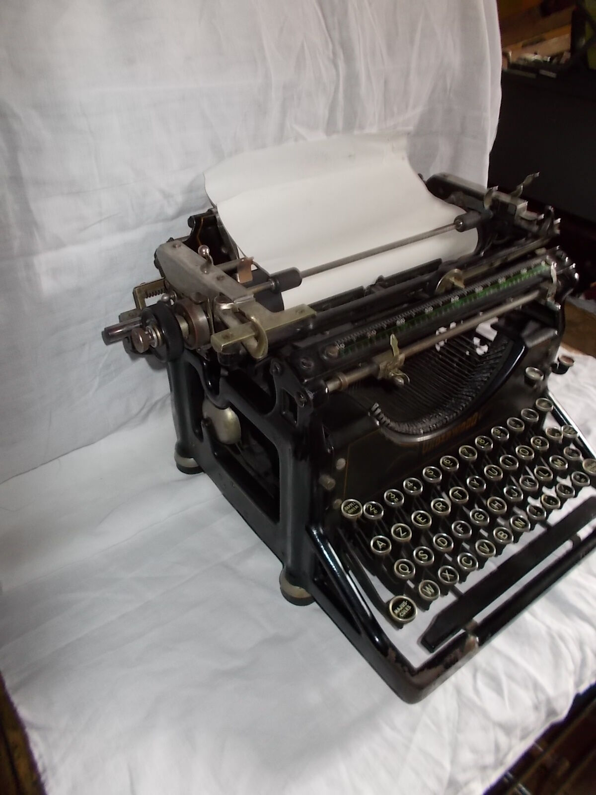 UNDERWOOD TYPEWRITER