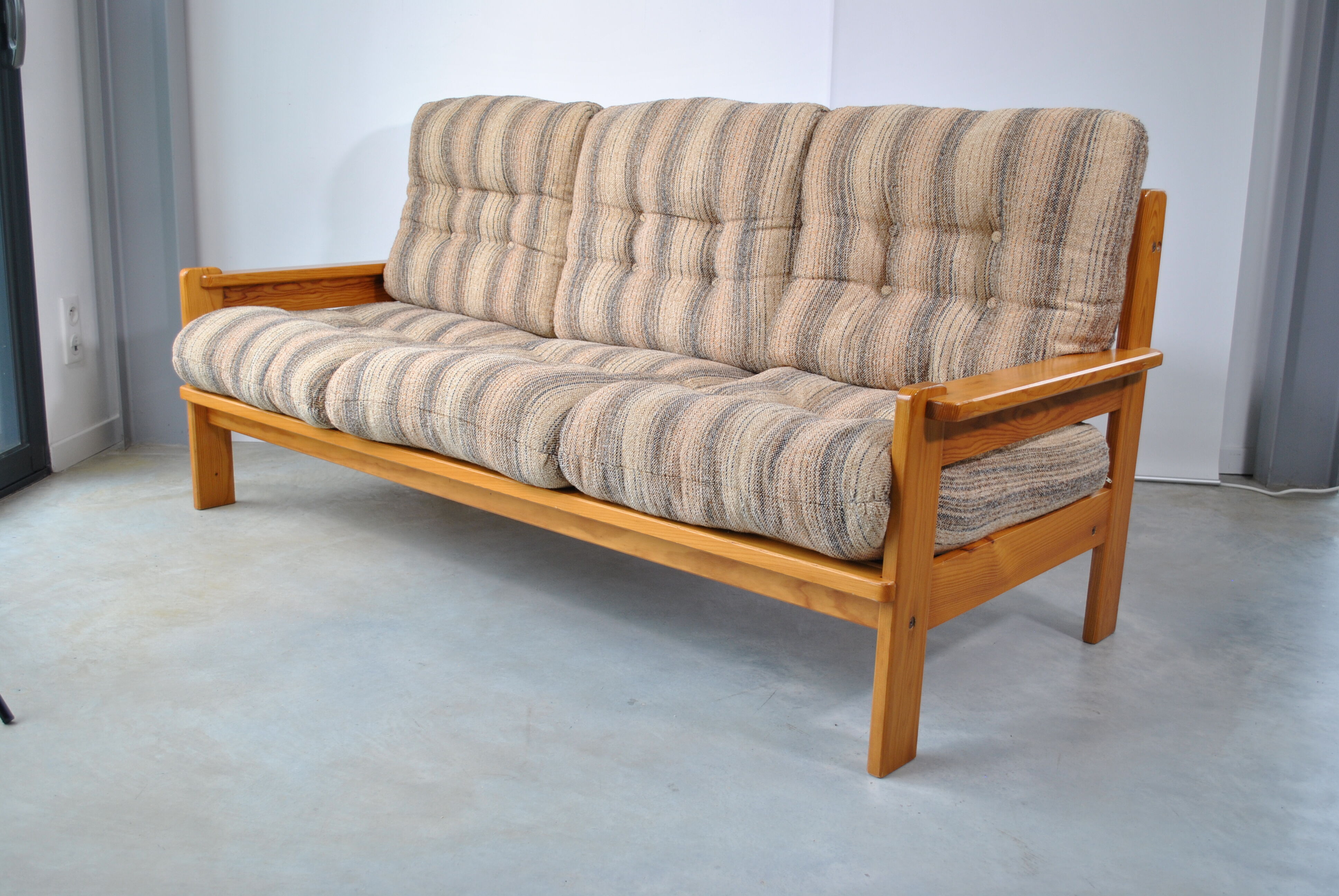 Pine sofa 1980