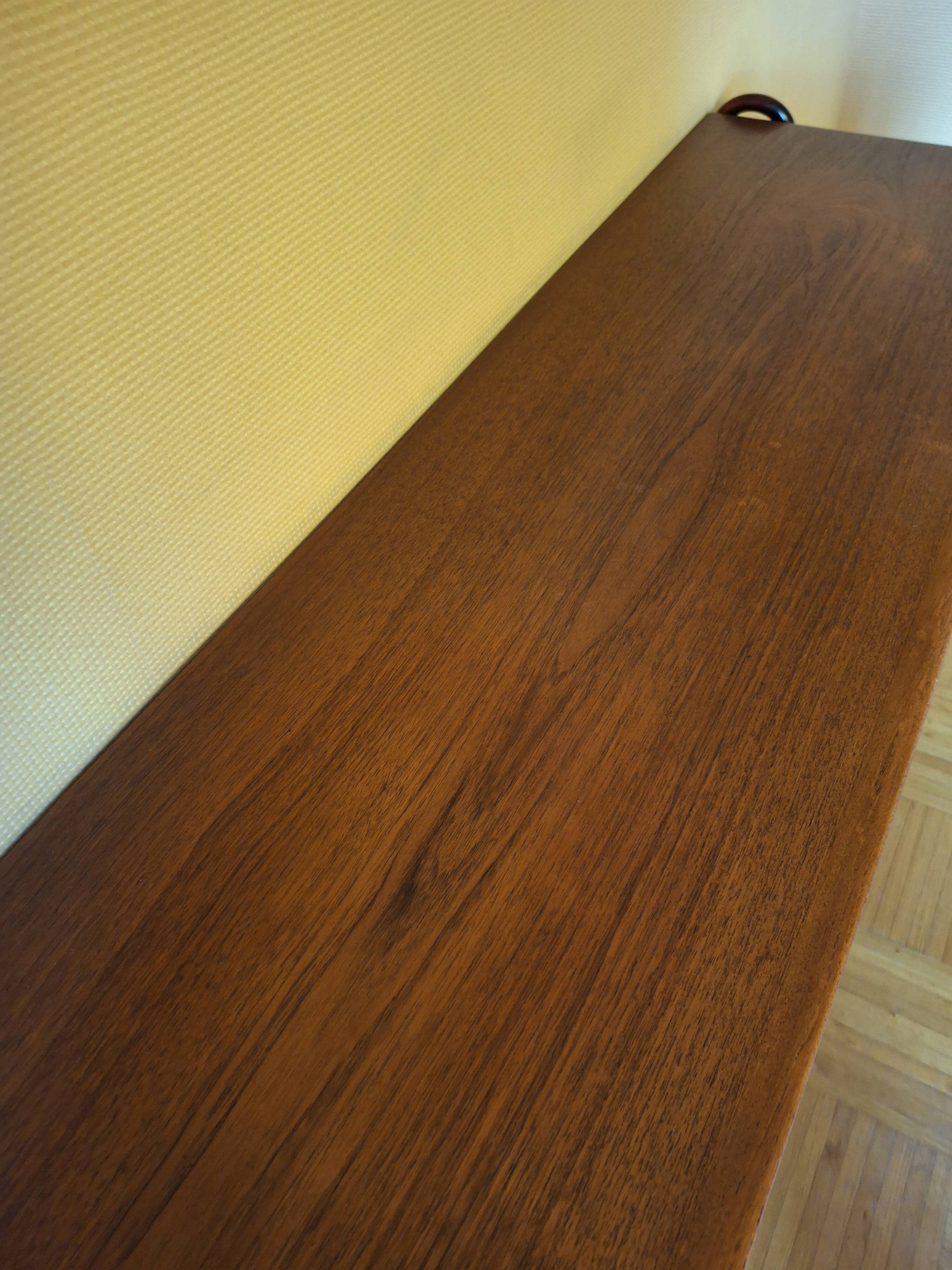 Buffet en teck vintage des annees 60