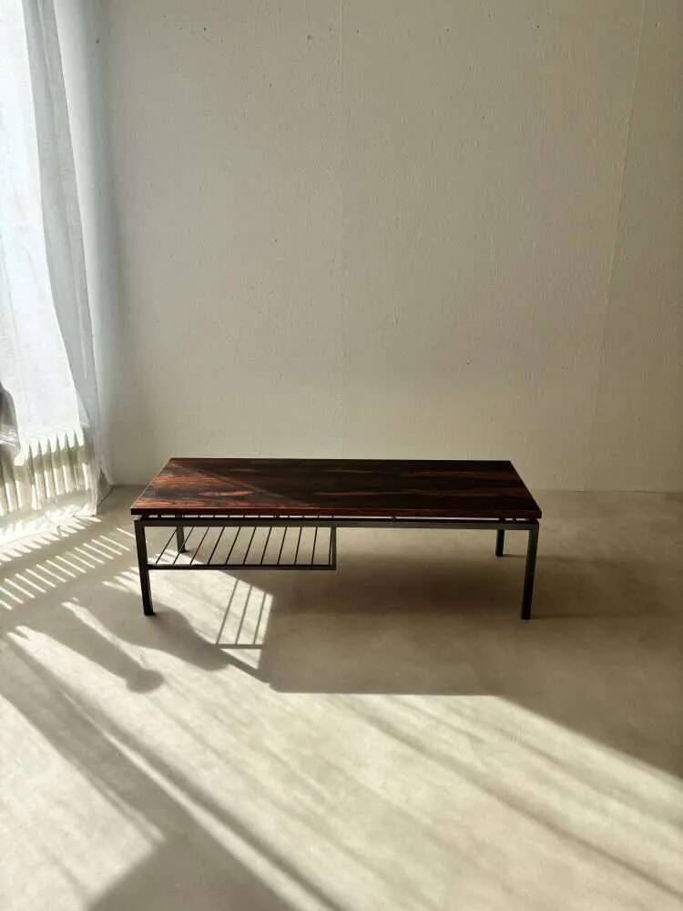 Mid-century design coffee table in rosewood from the 1960s.