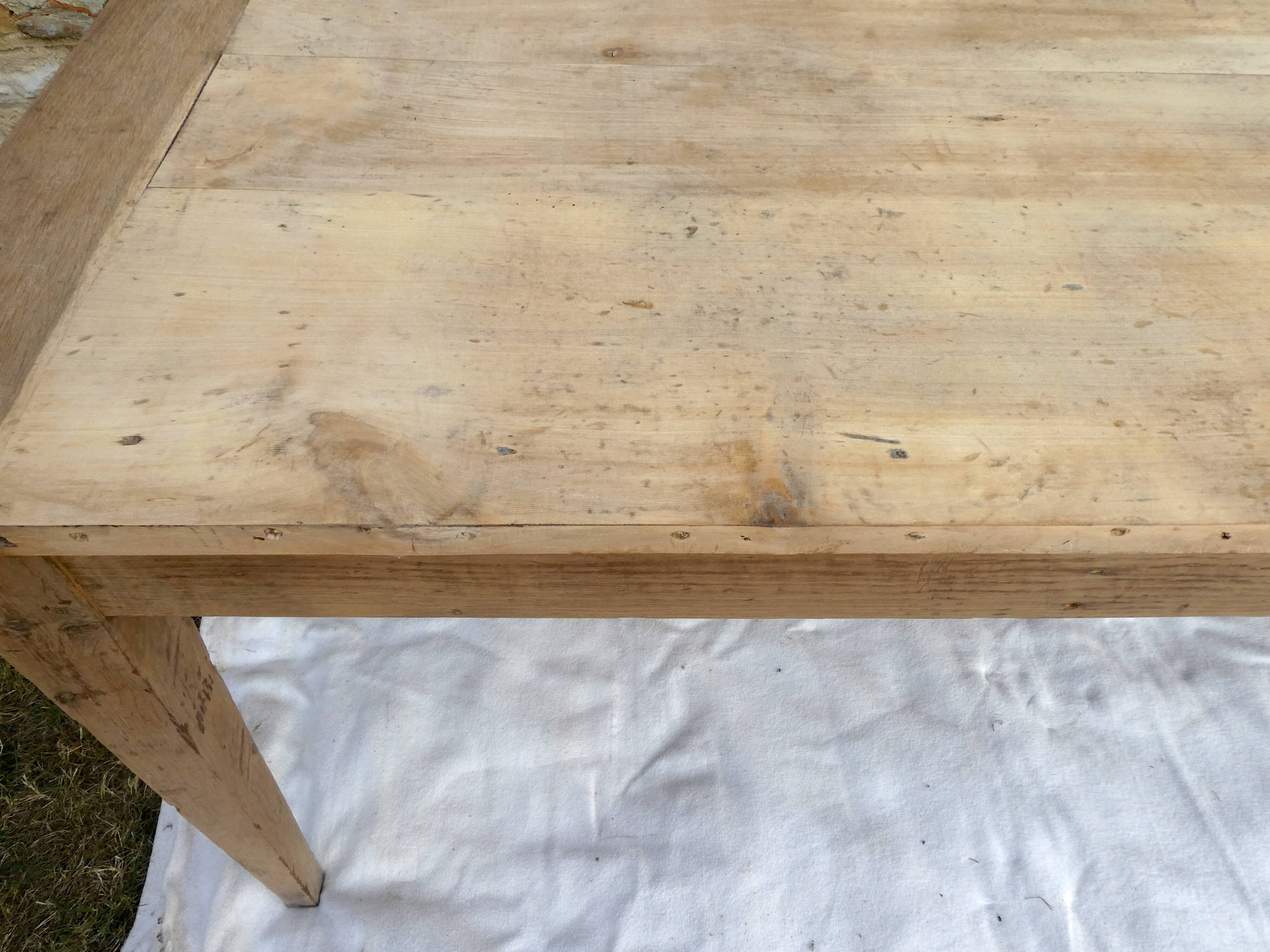 Farm table with 2 drawers