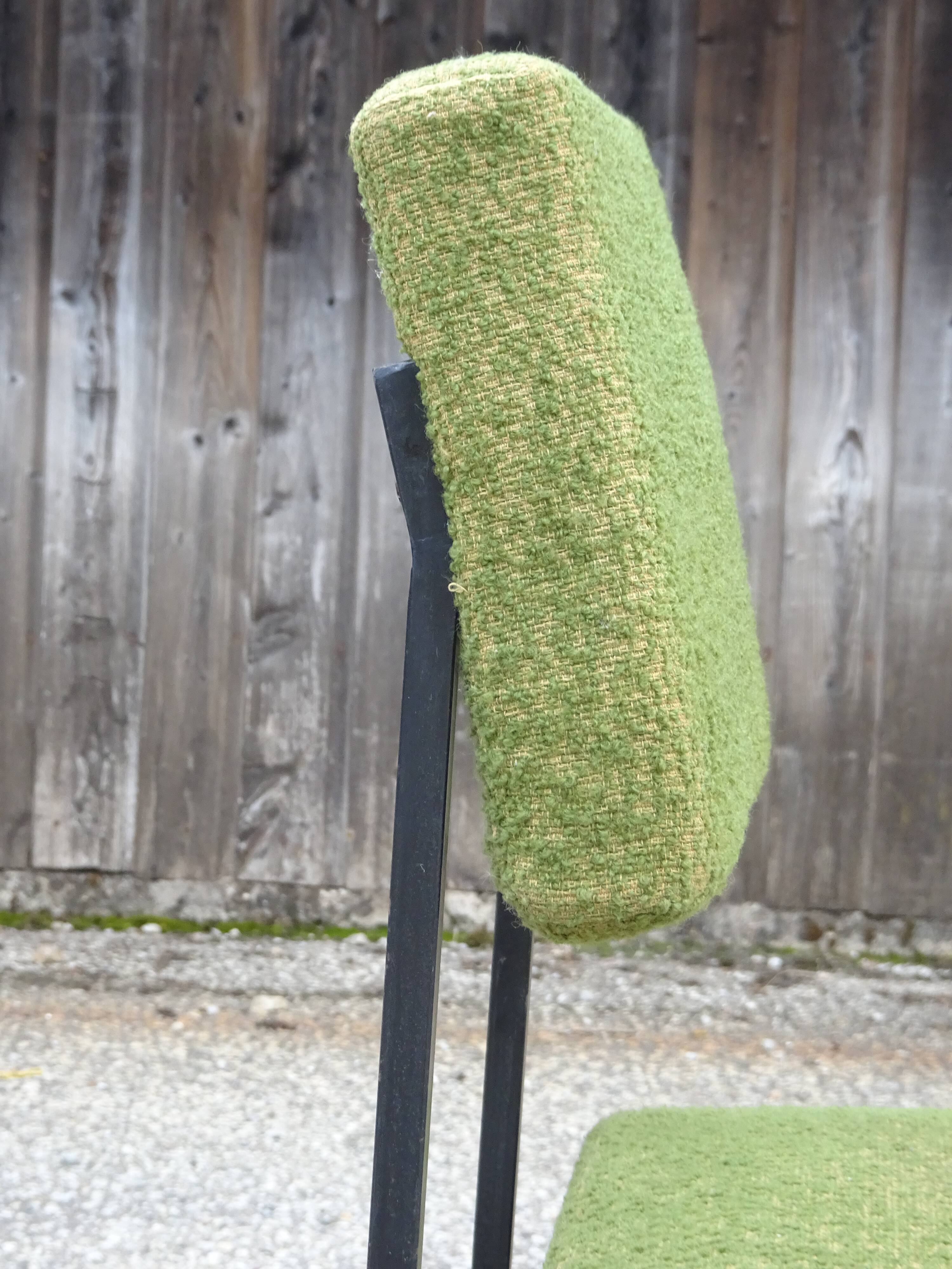 Chair model P60 by Philippon Lecoq, Airborne edition, circa 1960.