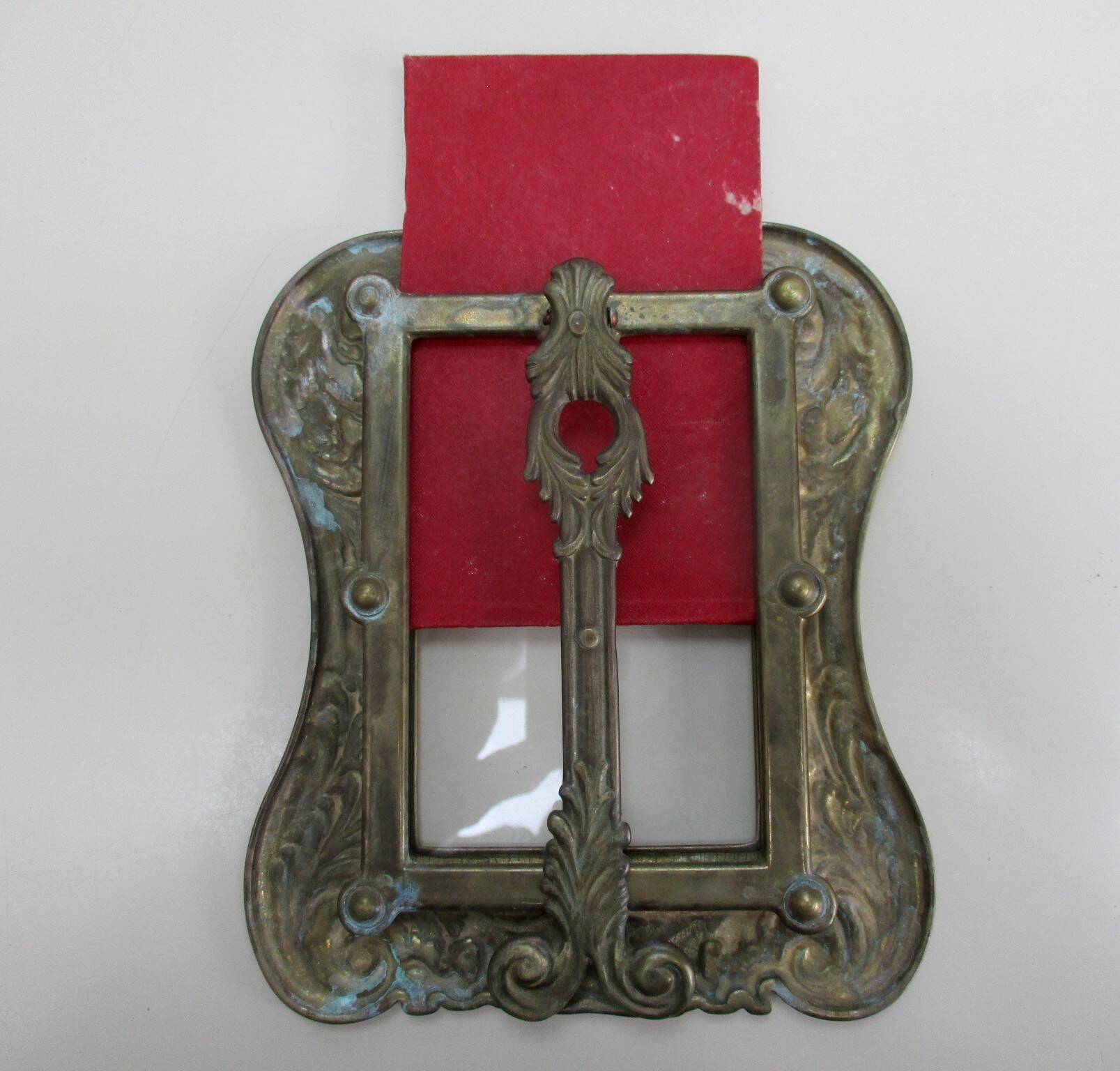 Vintage brass/bronze frame for 75 x 120 mm subject