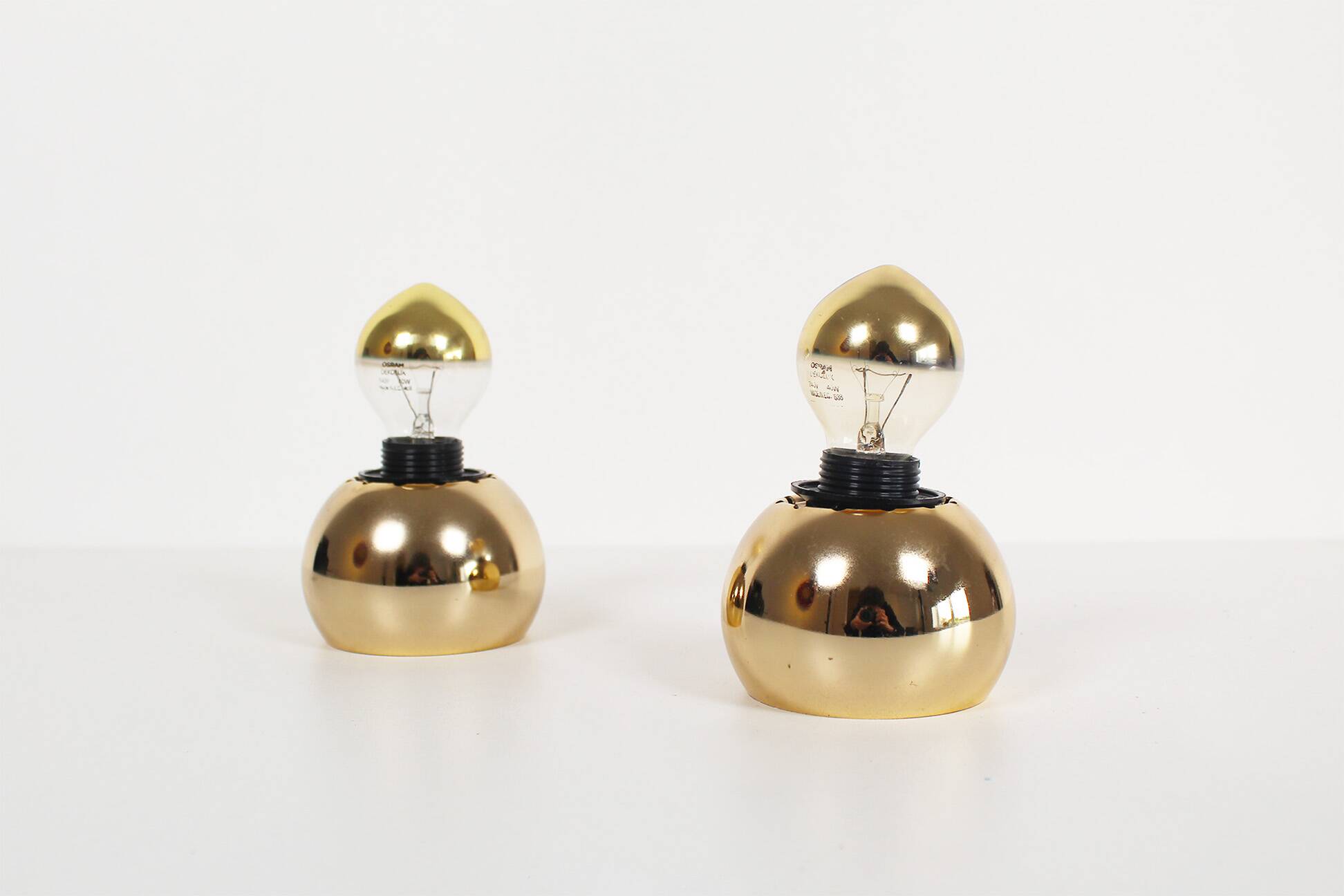 Set (2) of petite playful brass ‘ball’ wall lights, Italy 1970’s