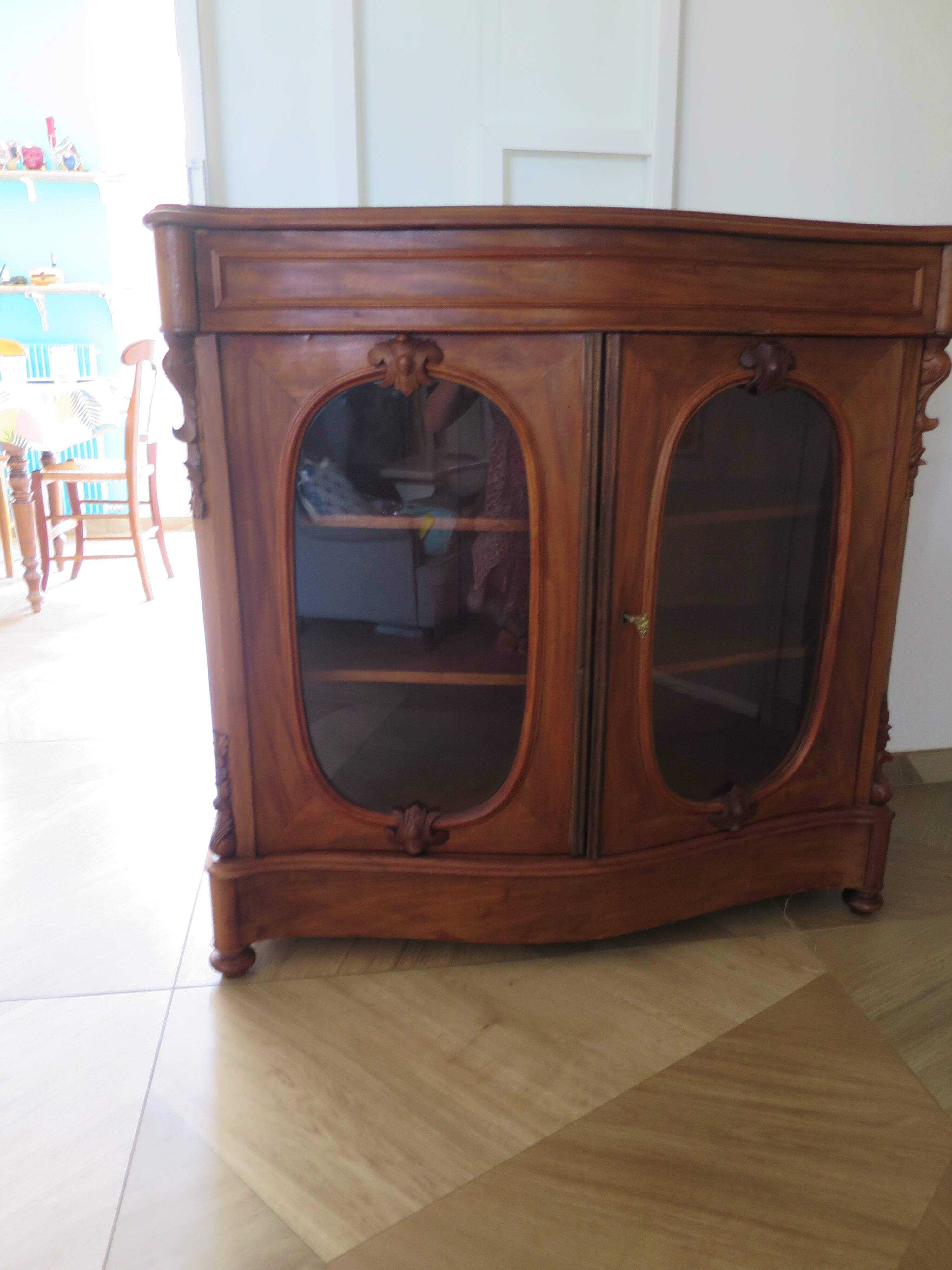 Curved showcase library carved wood 2 doors mahogany English style
