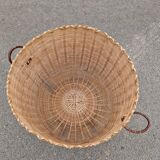 Wicker laundry basket