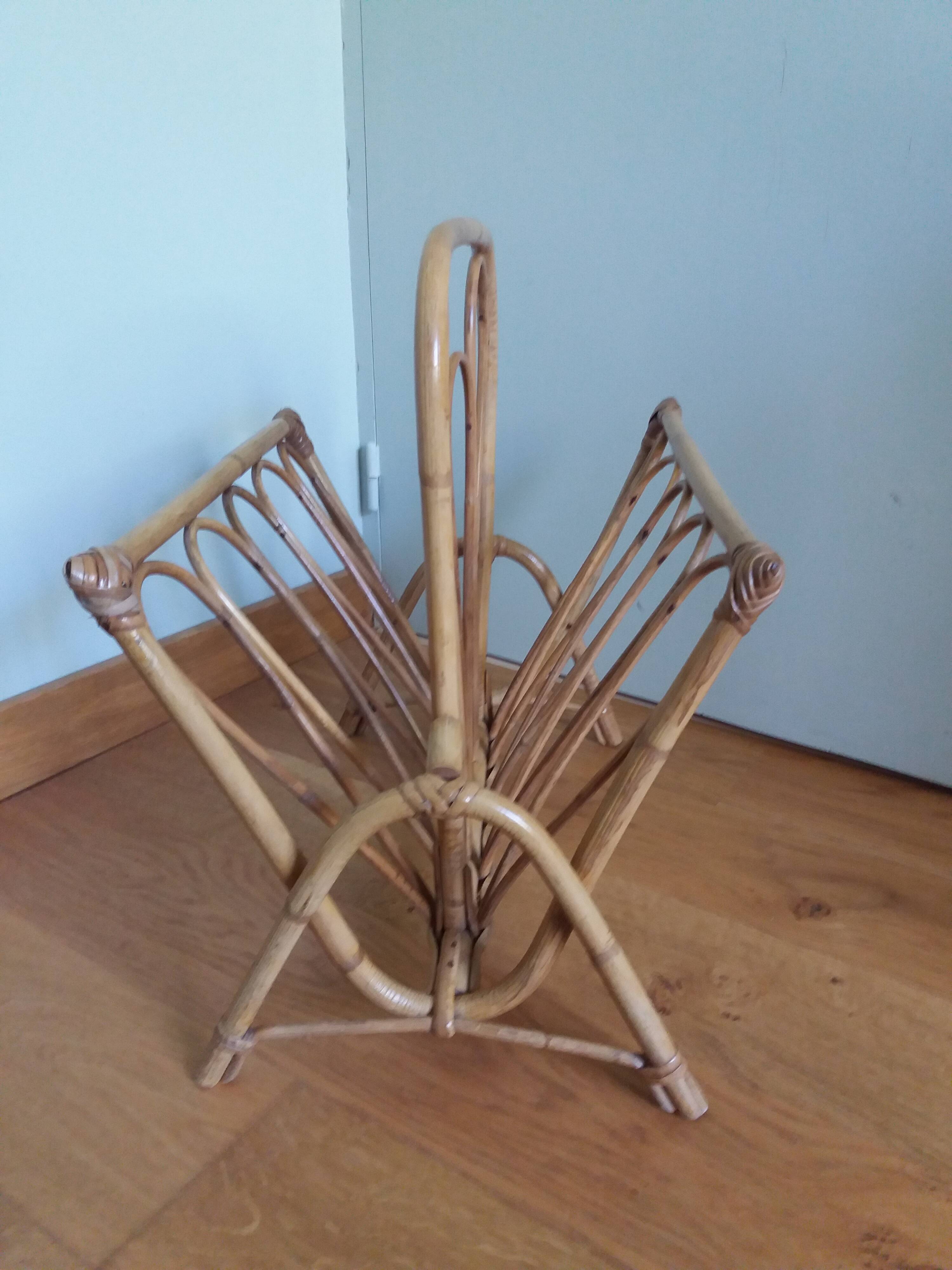 Wicker magazine rack