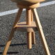 Tabouret à vis bois tripode