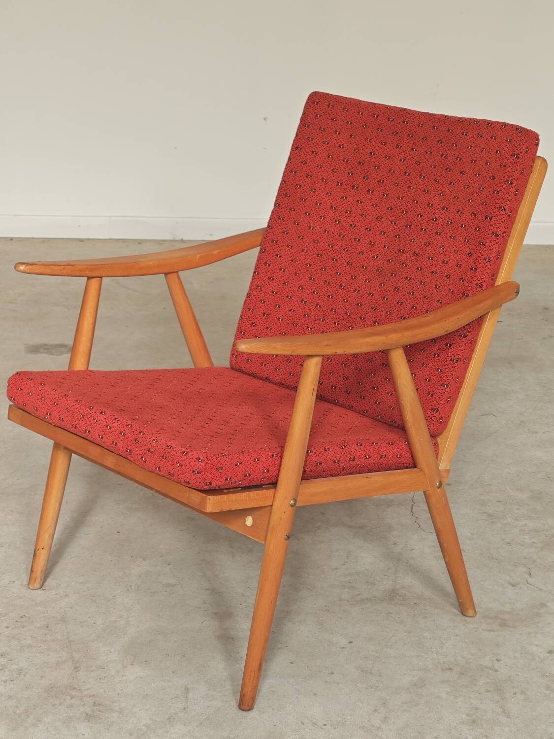 Pair of Boomerang armchairs by Antonin Suman for Ton (Thonet) 60
